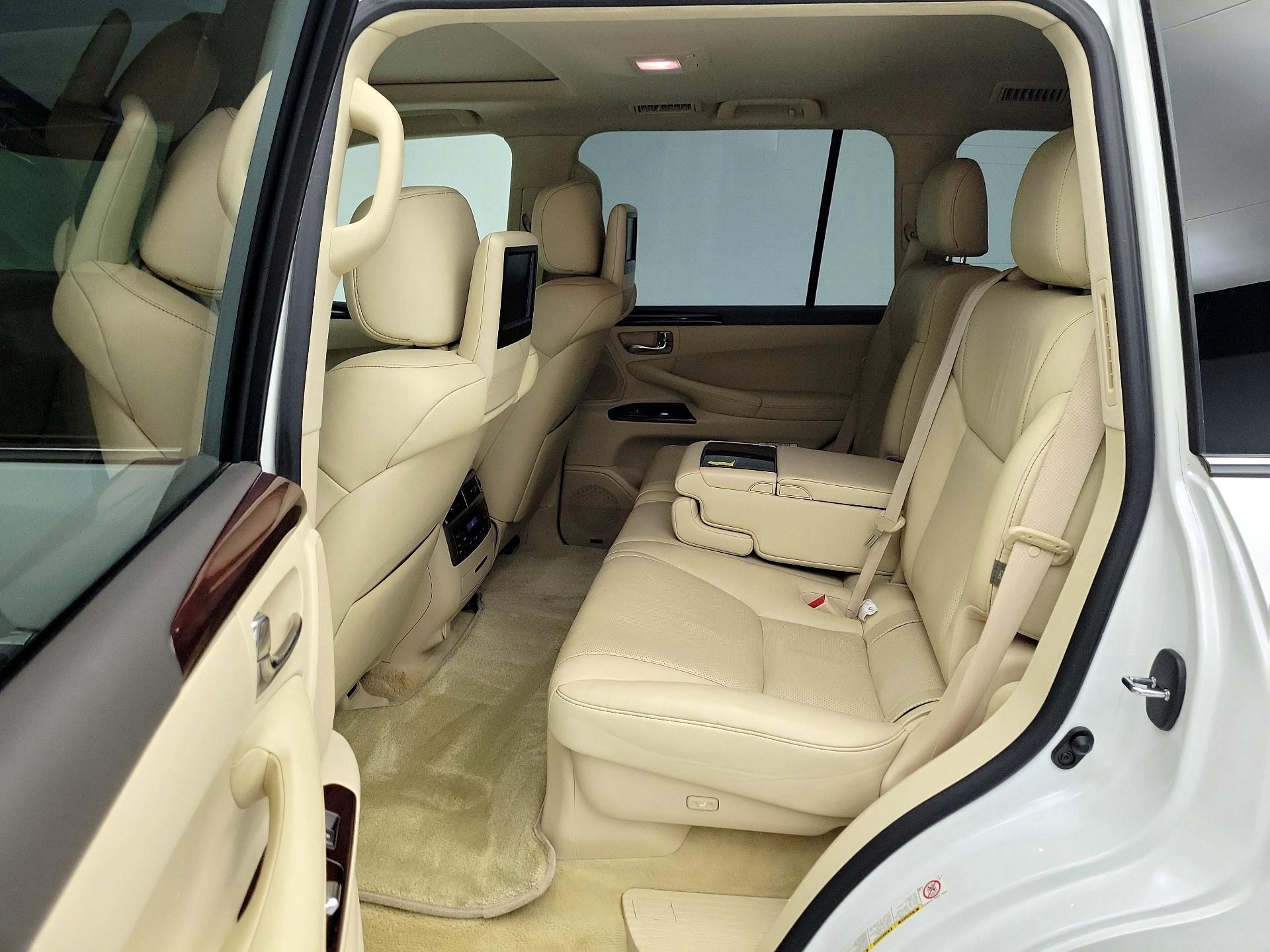 Thumbnail: 2015 Lexus LX - 20