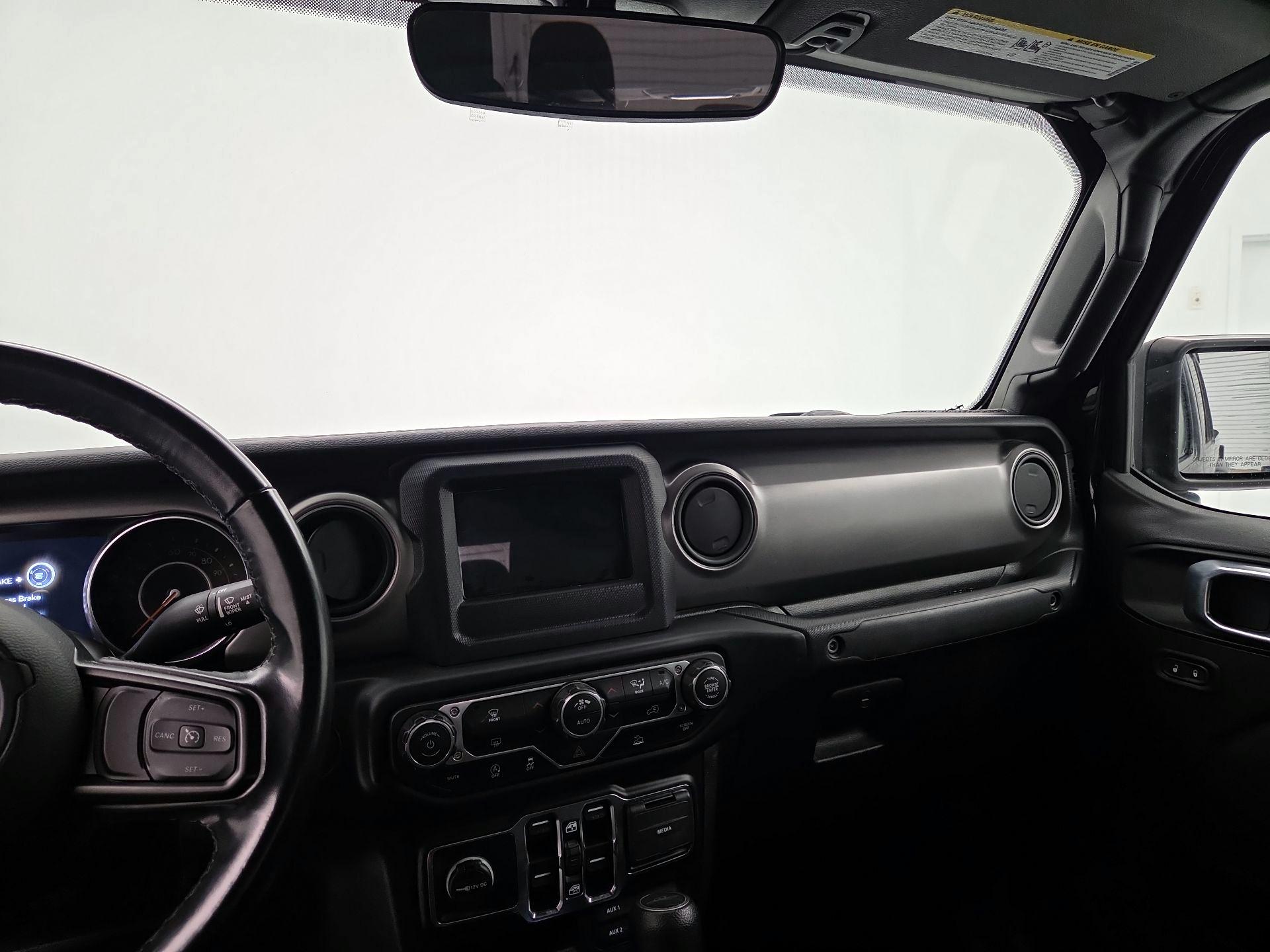 Thumbnail: 2021 Jeep Gladiator - 9