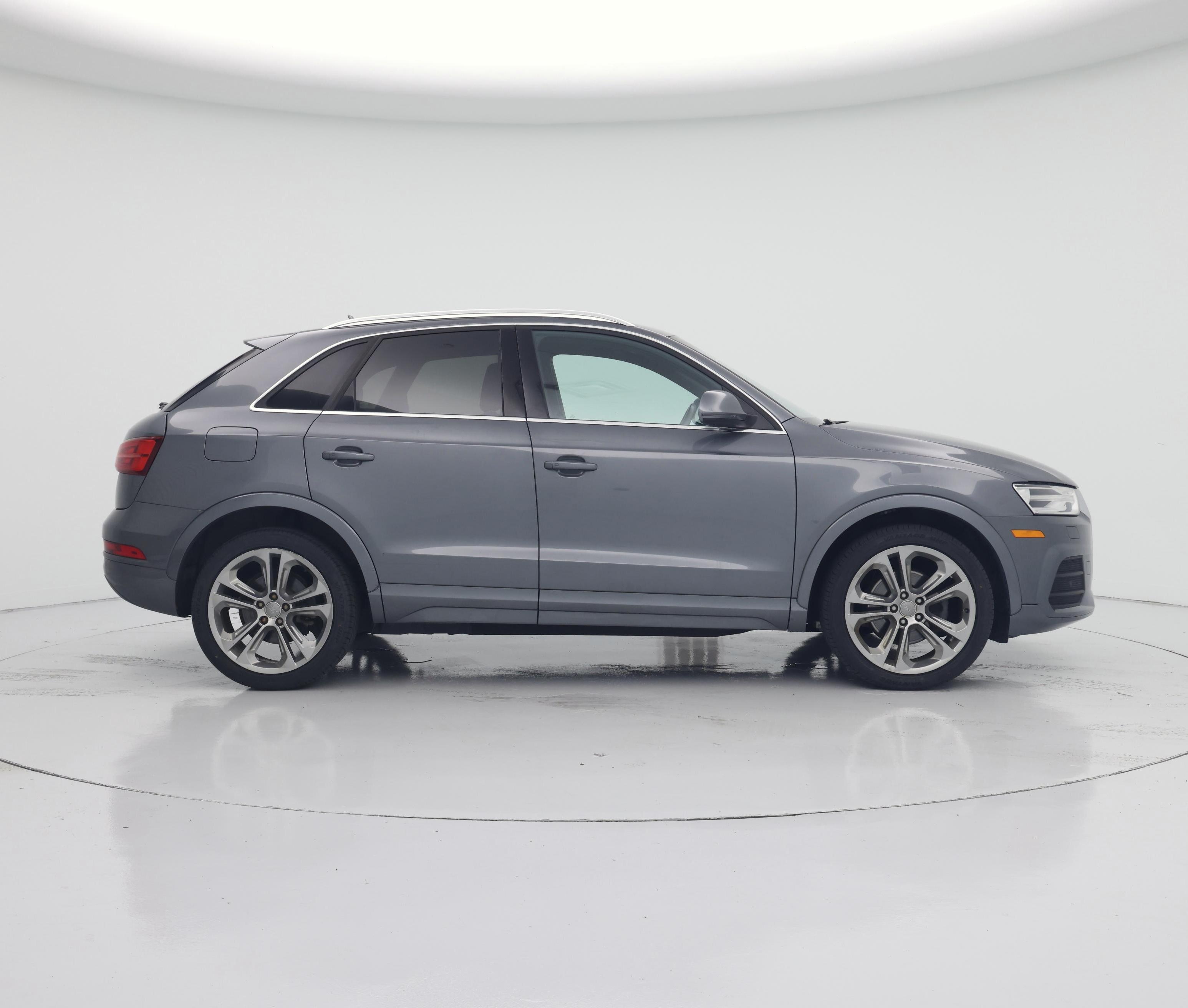 Thumbnail: 2017 Audi Q3 - 7