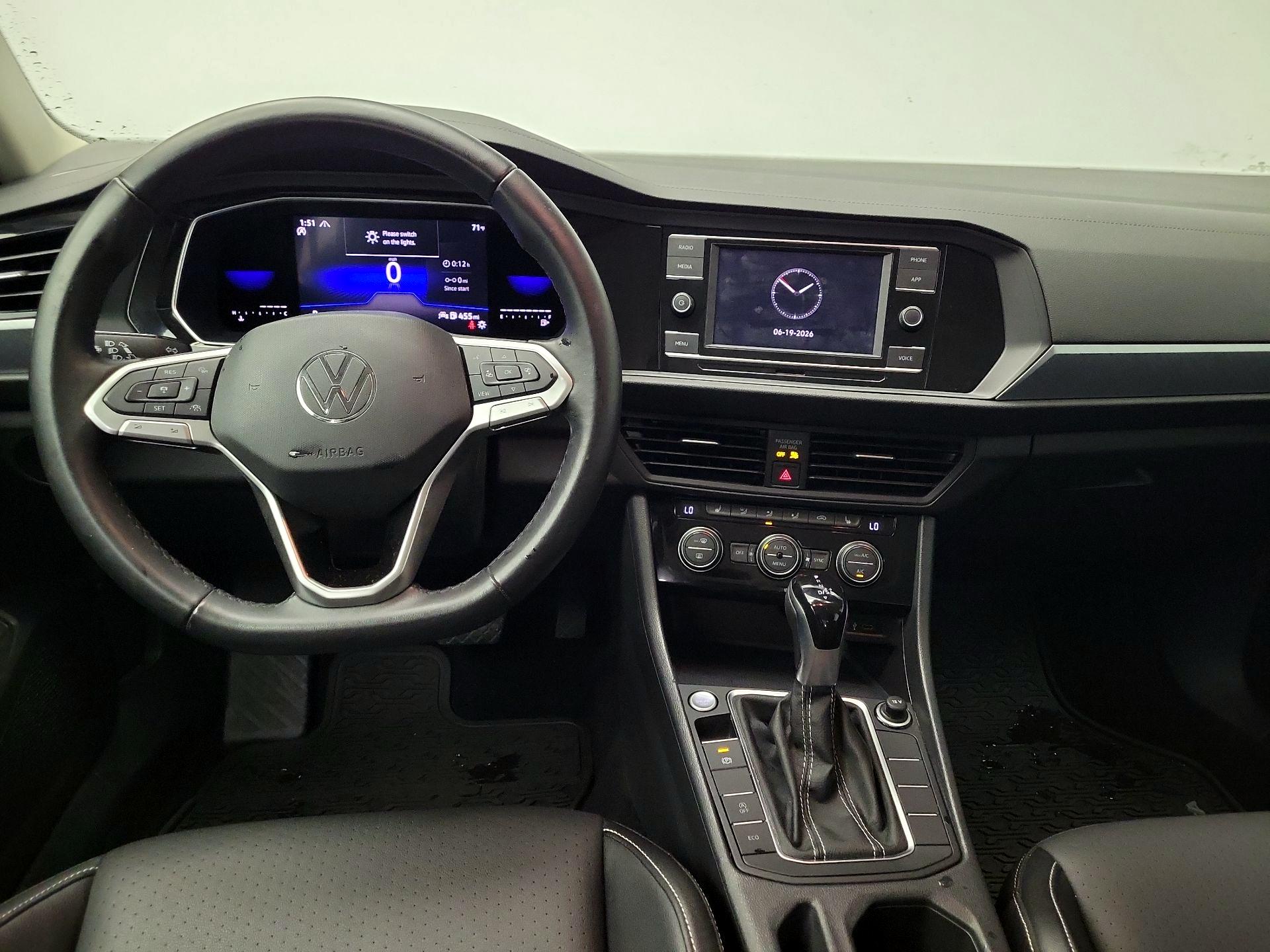 Thumbnail: 2022 Volkswagen Jetta - 10