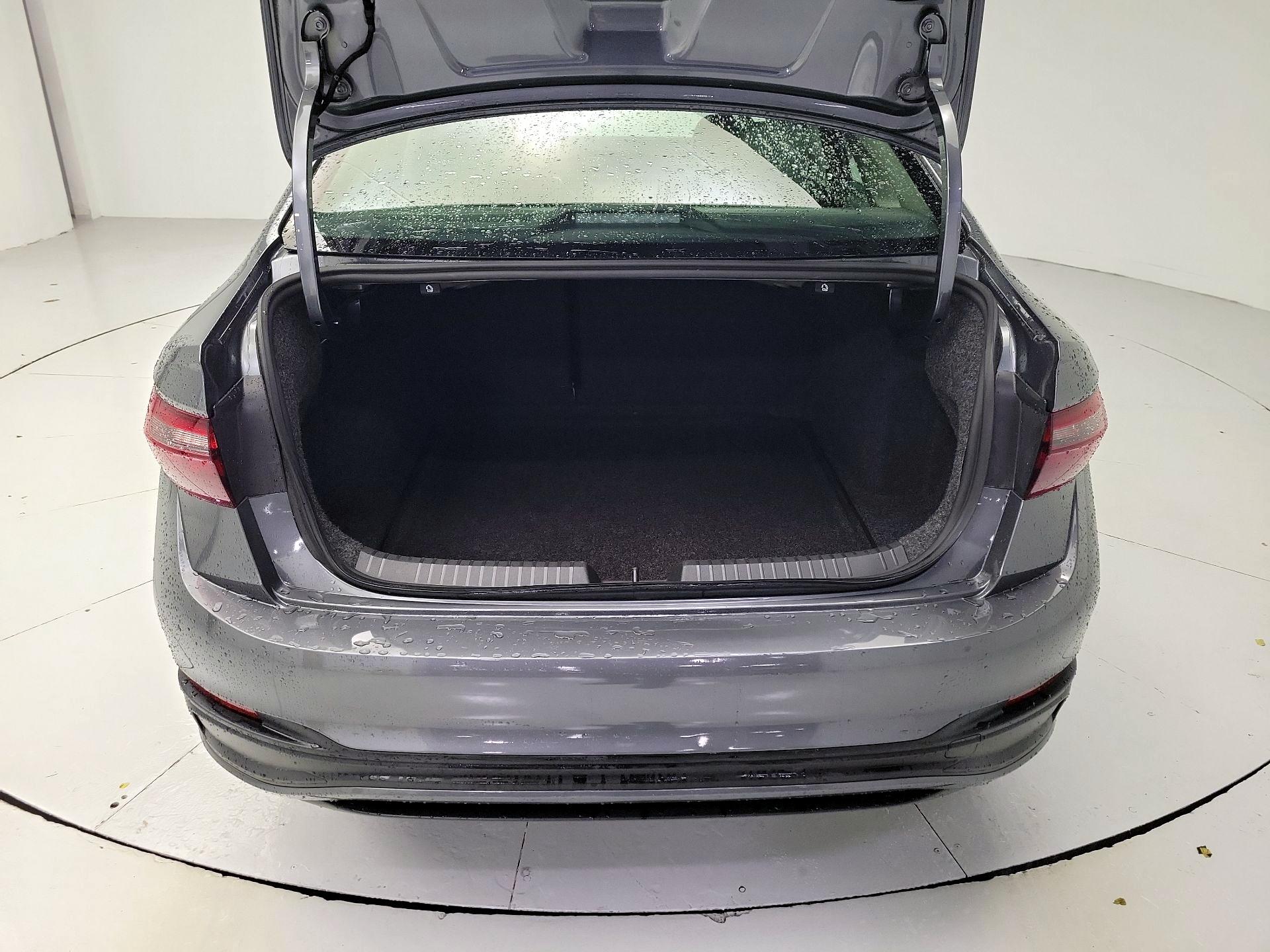 Thumbnail: 2022 Volkswagen Jetta - 20