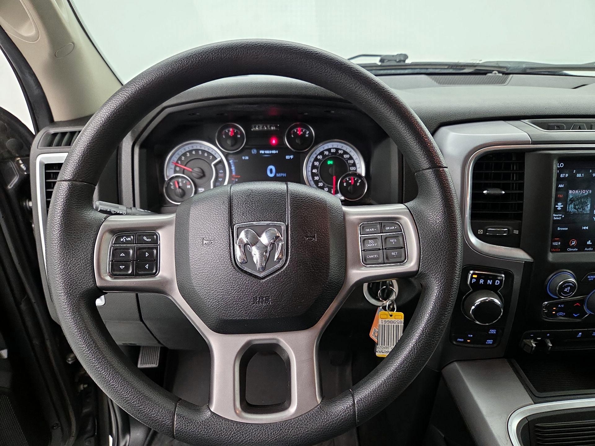 Thumbnail: 2022 RAM 1500 Classic - 10