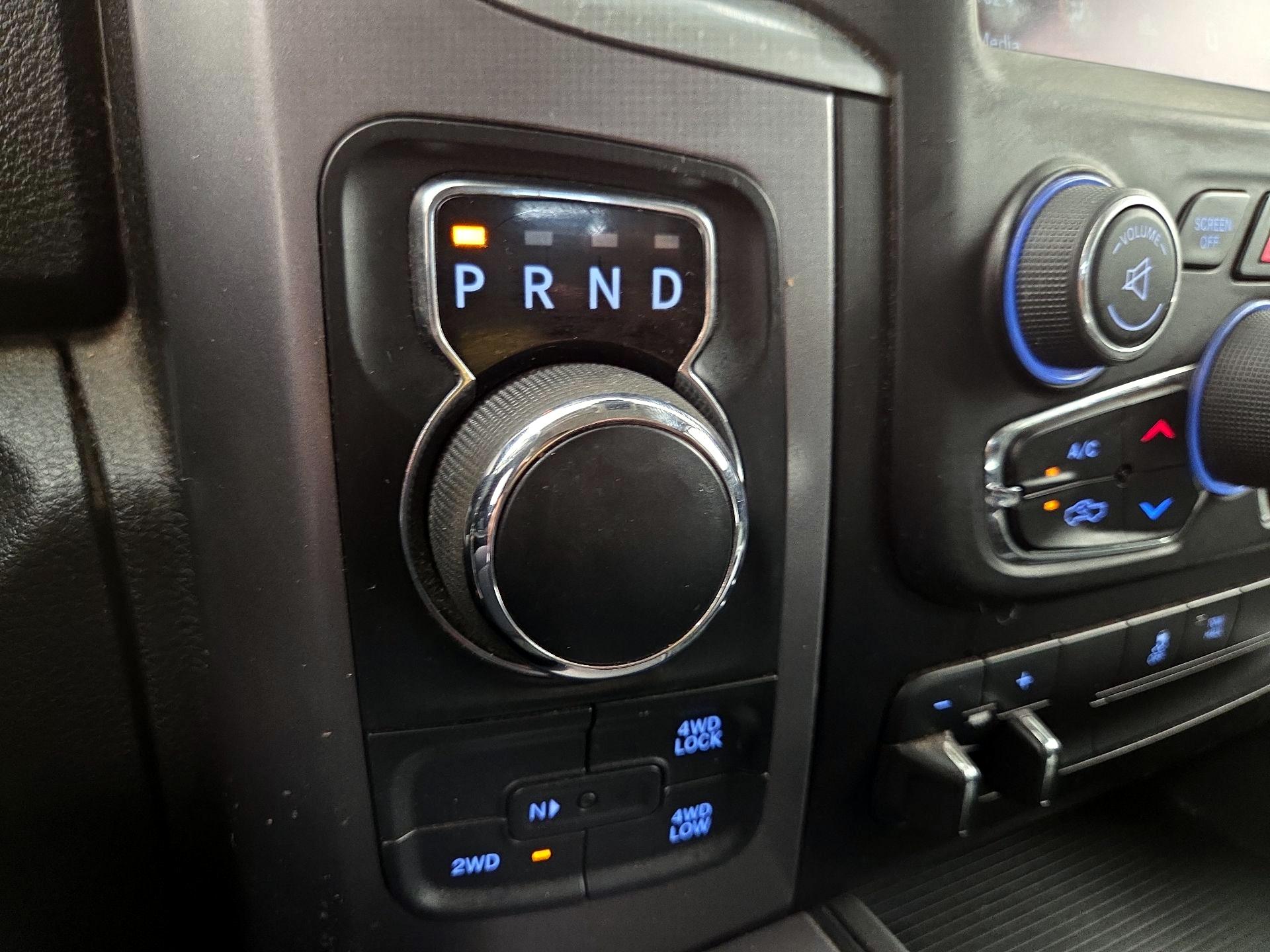 Thumbnail: 2022 RAM 1500 Classic - 16