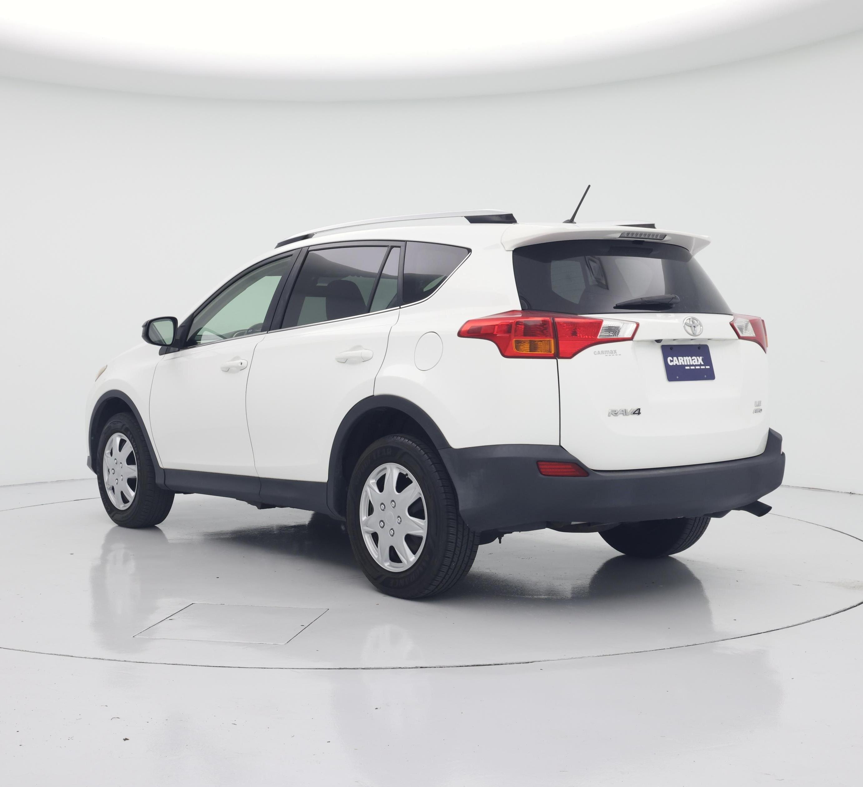 Thumbnail: 2015 Toyota RAV4 - 2