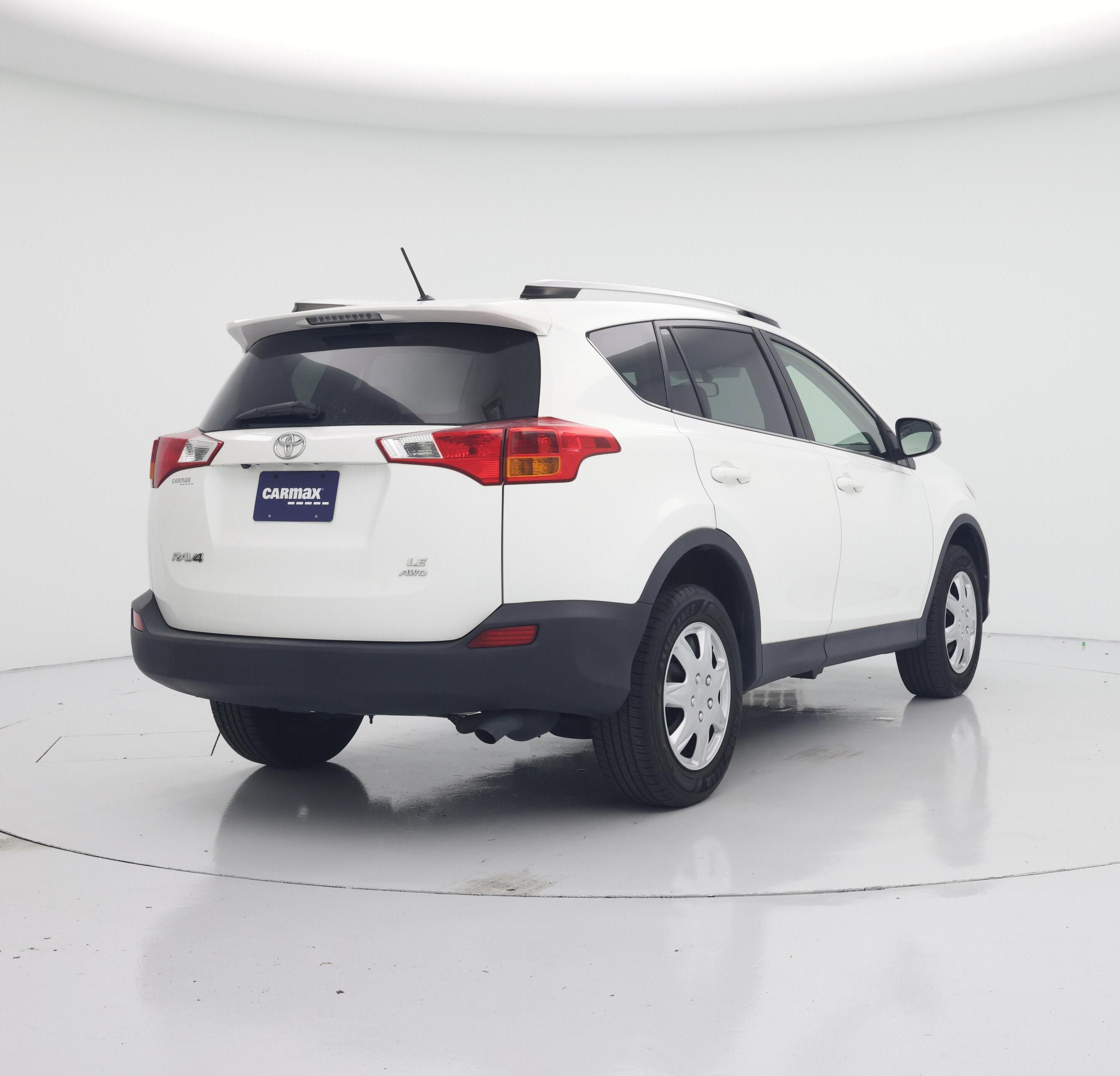 Thumbnail: 2015 Toyota RAV4 - 8