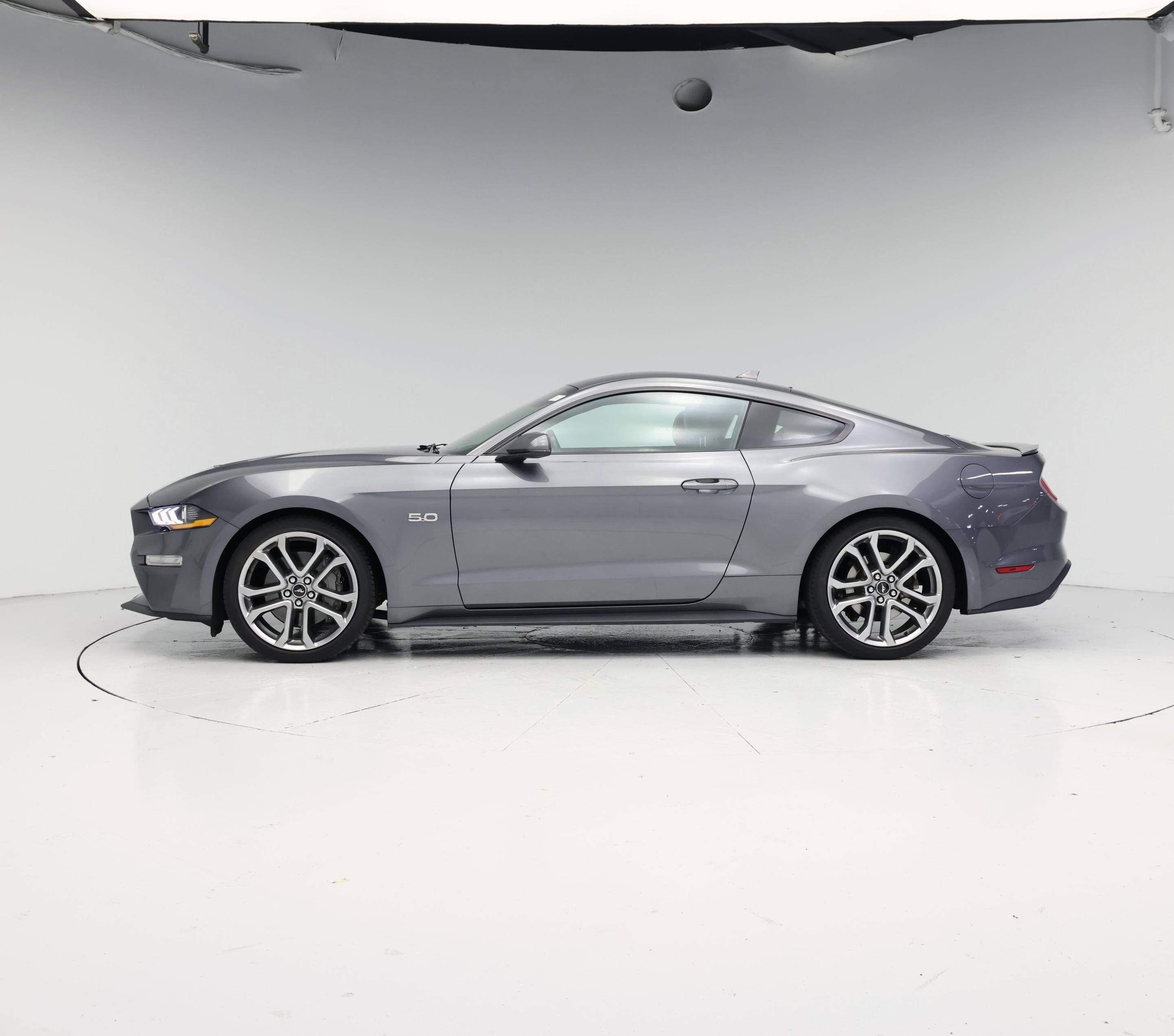Thumbnail: 2022 Ford Mustang - 3