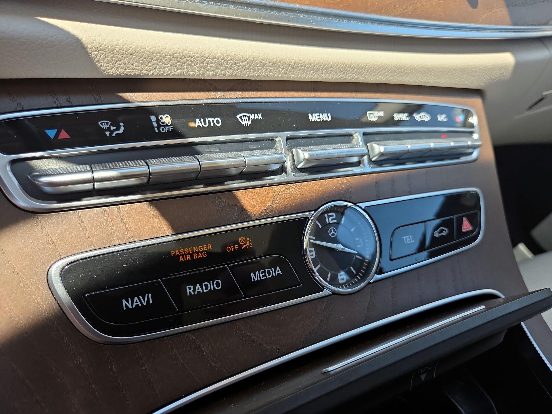 Thumbnail: 2018 Mercedes-Benz E-Class - 16