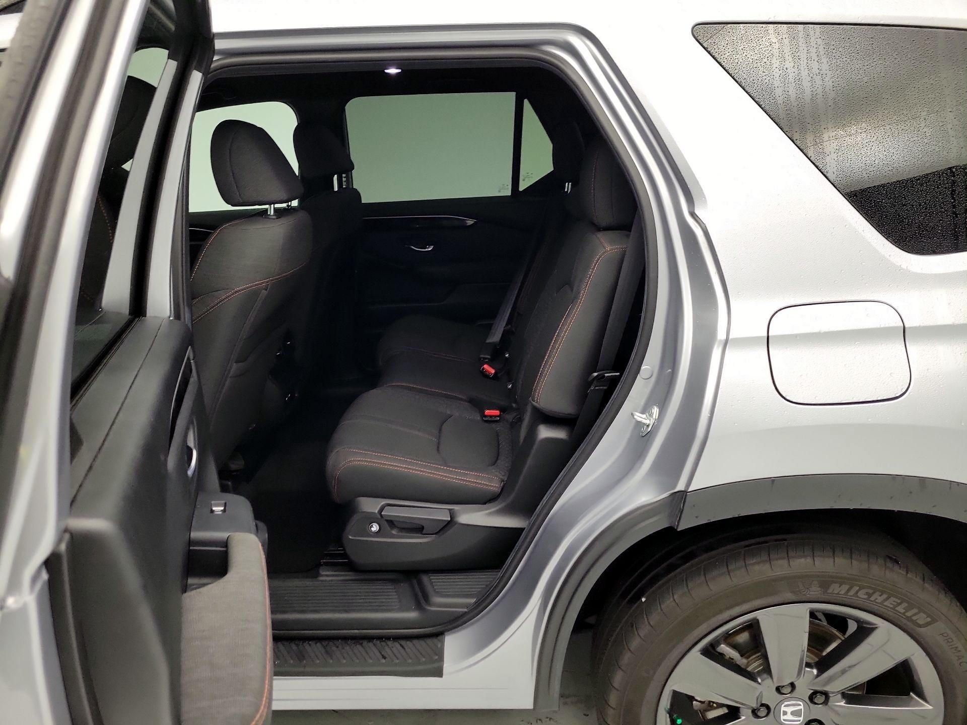 Thumbnail: 2025 Honda Pilot - 19