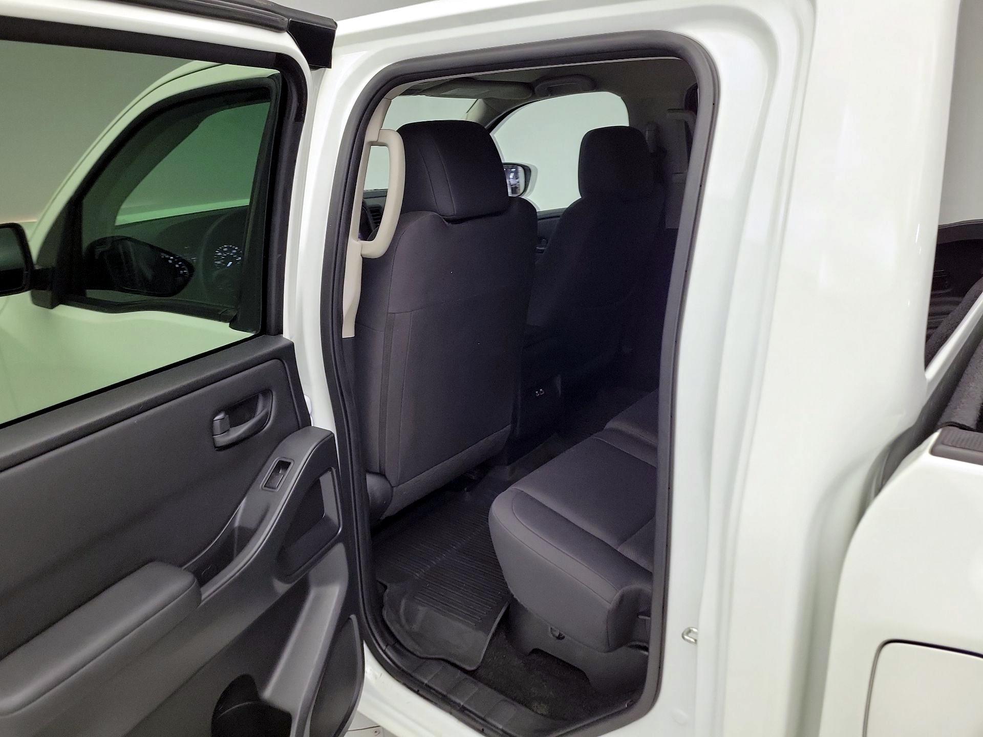 Thumbnail: 2022 Nissan Frontier - 19