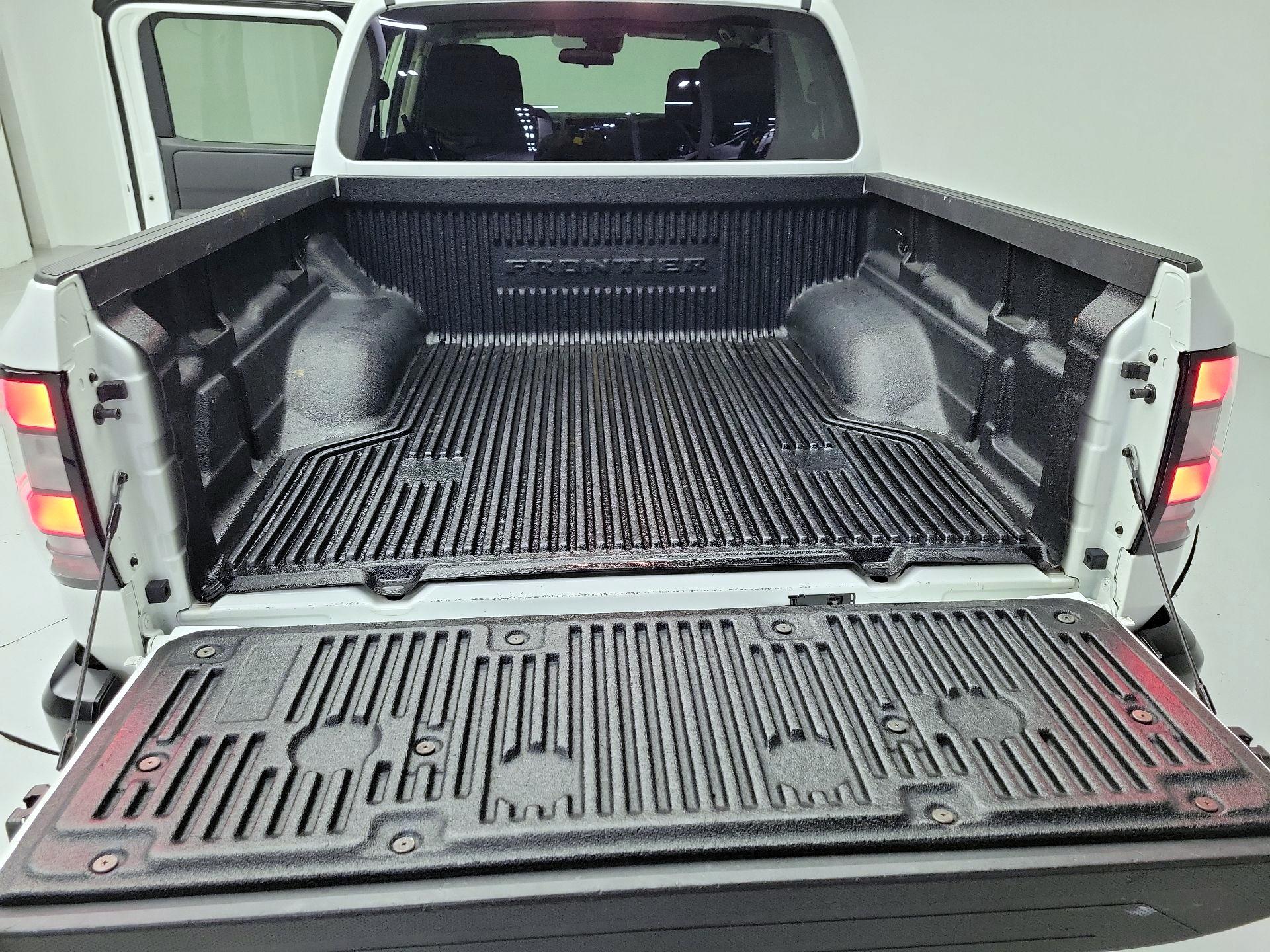 Thumbnail: 2022 Nissan Frontier - 20