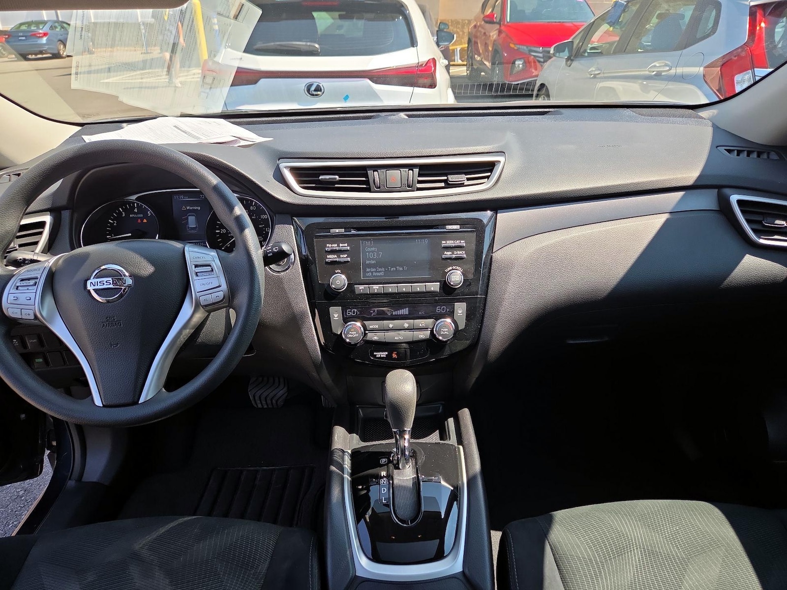 2016 Nissan Rogue SV - Photo 10