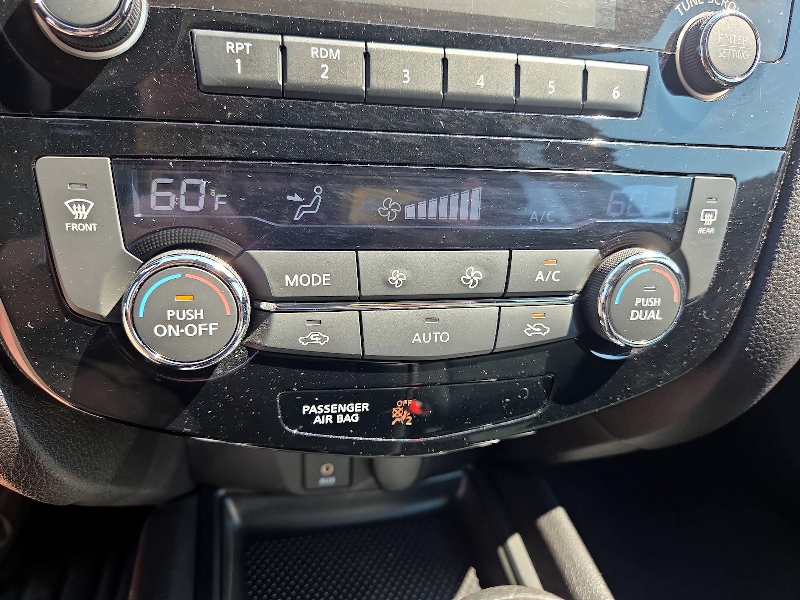 2016 Nissan Rogue SV - Photo 17