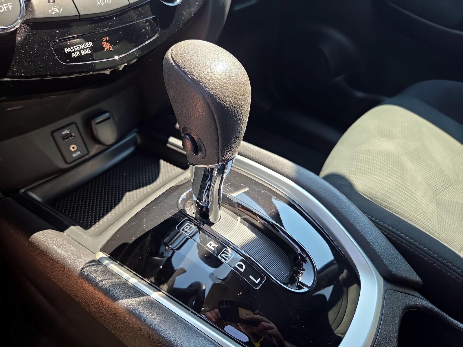 2016 Nissan Rogue SV - Photo 18