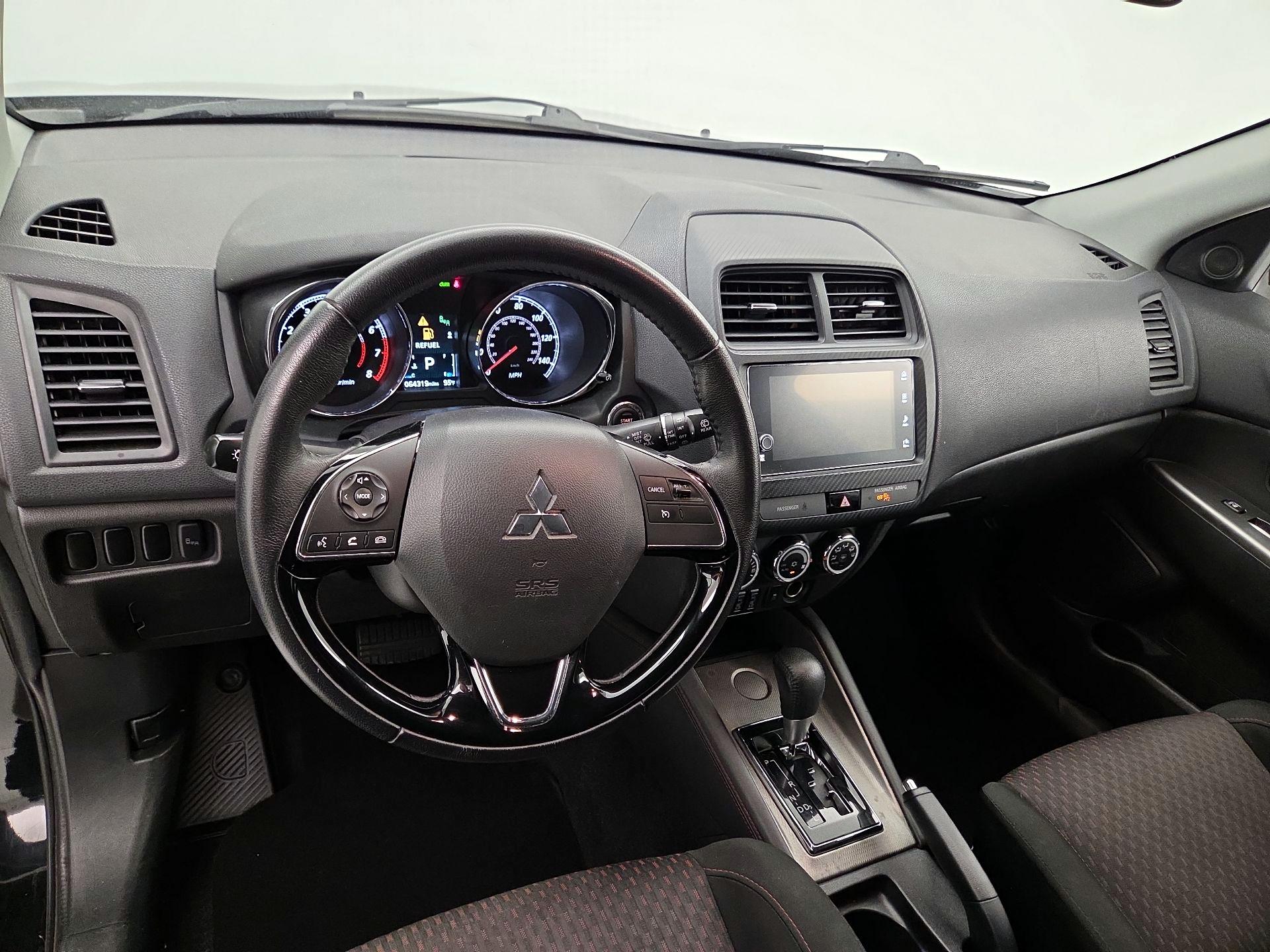 Thumbnail: 2019 Mitsubishi Outlander Sport - 9