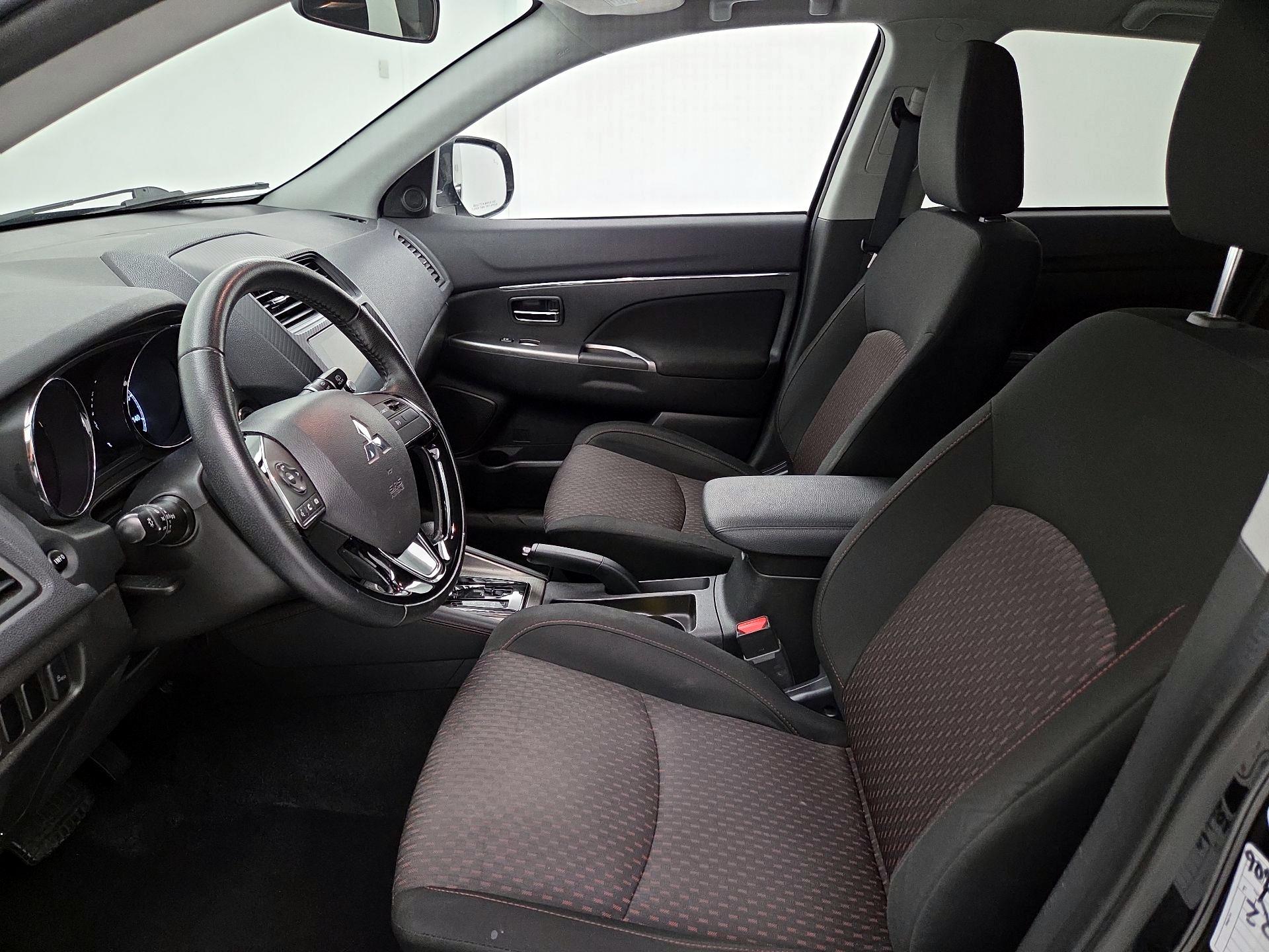 Thumbnail: 2019 Mitsubishi Outlander Sport - 11