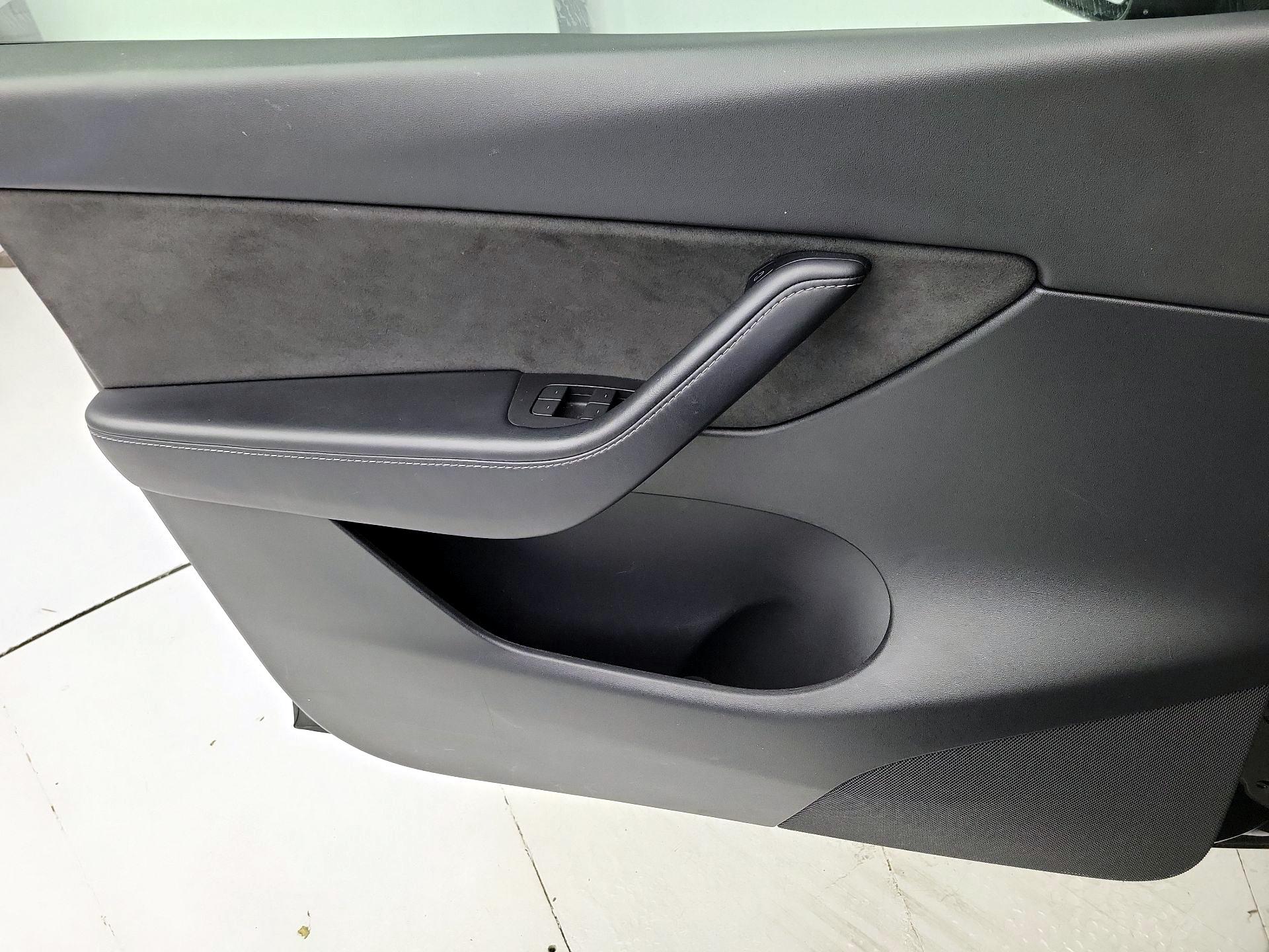 Thumbnail: 2022 Tesla Model Y - 12