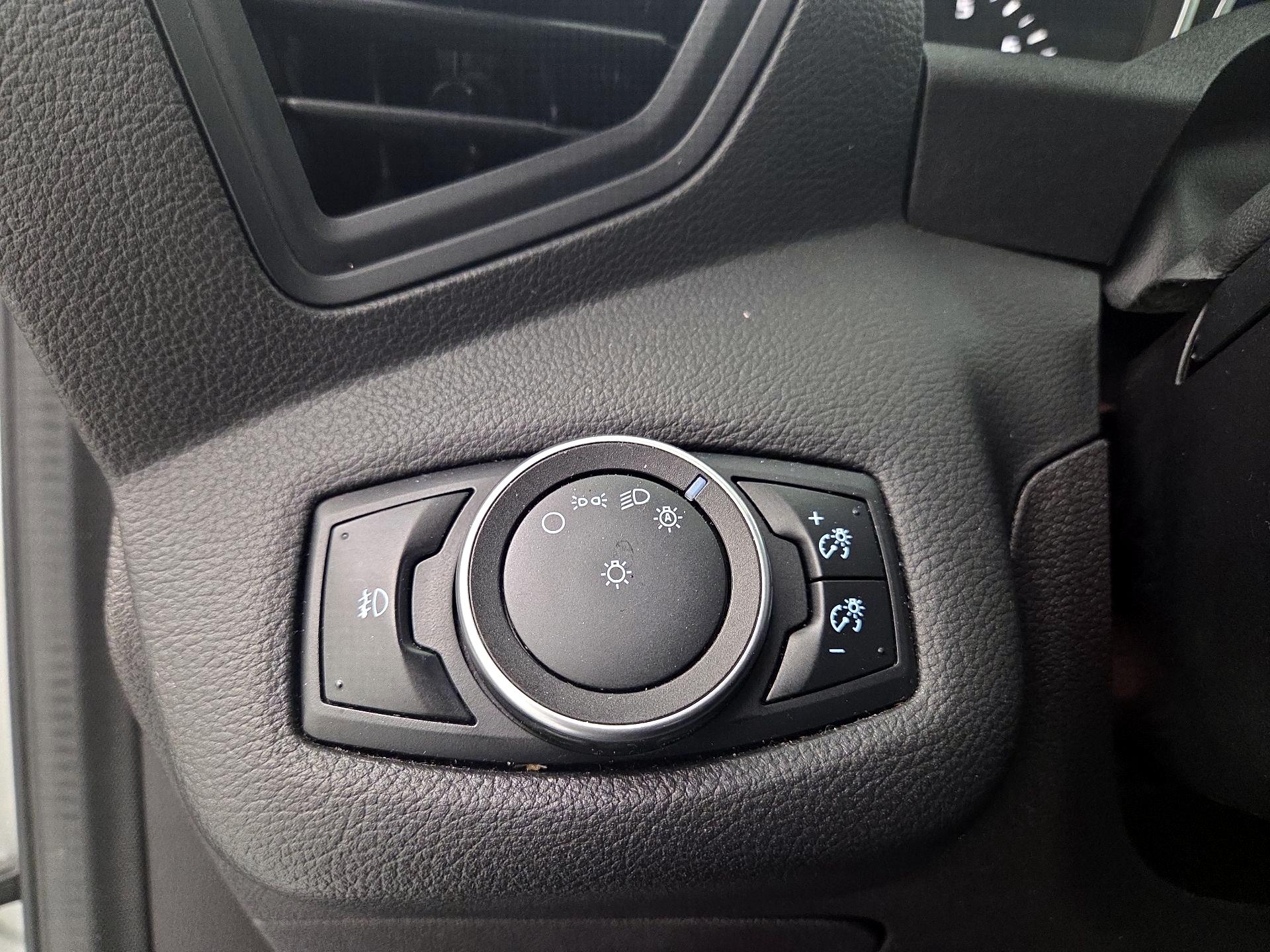 Thumbnail: 2016 Ford Escape - 13