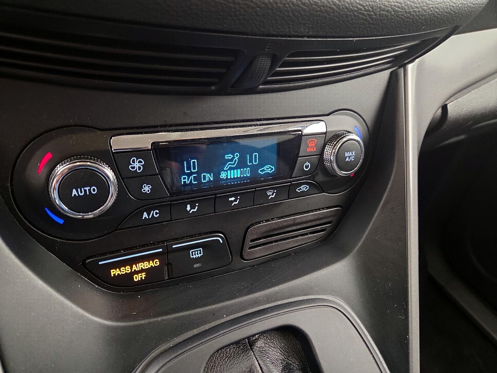 2016 Ford Escape SE - Photo 18