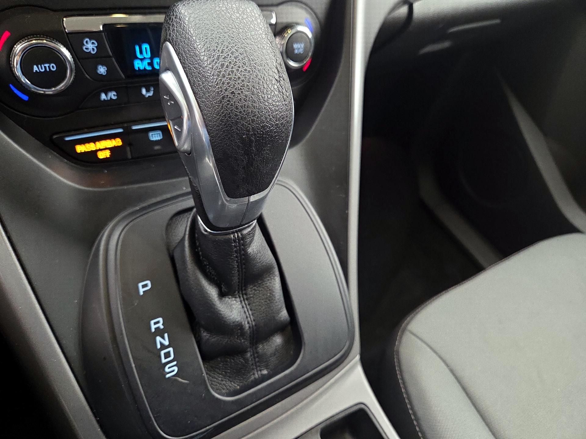 Thumbnail: 2016 Ford Escape - 18