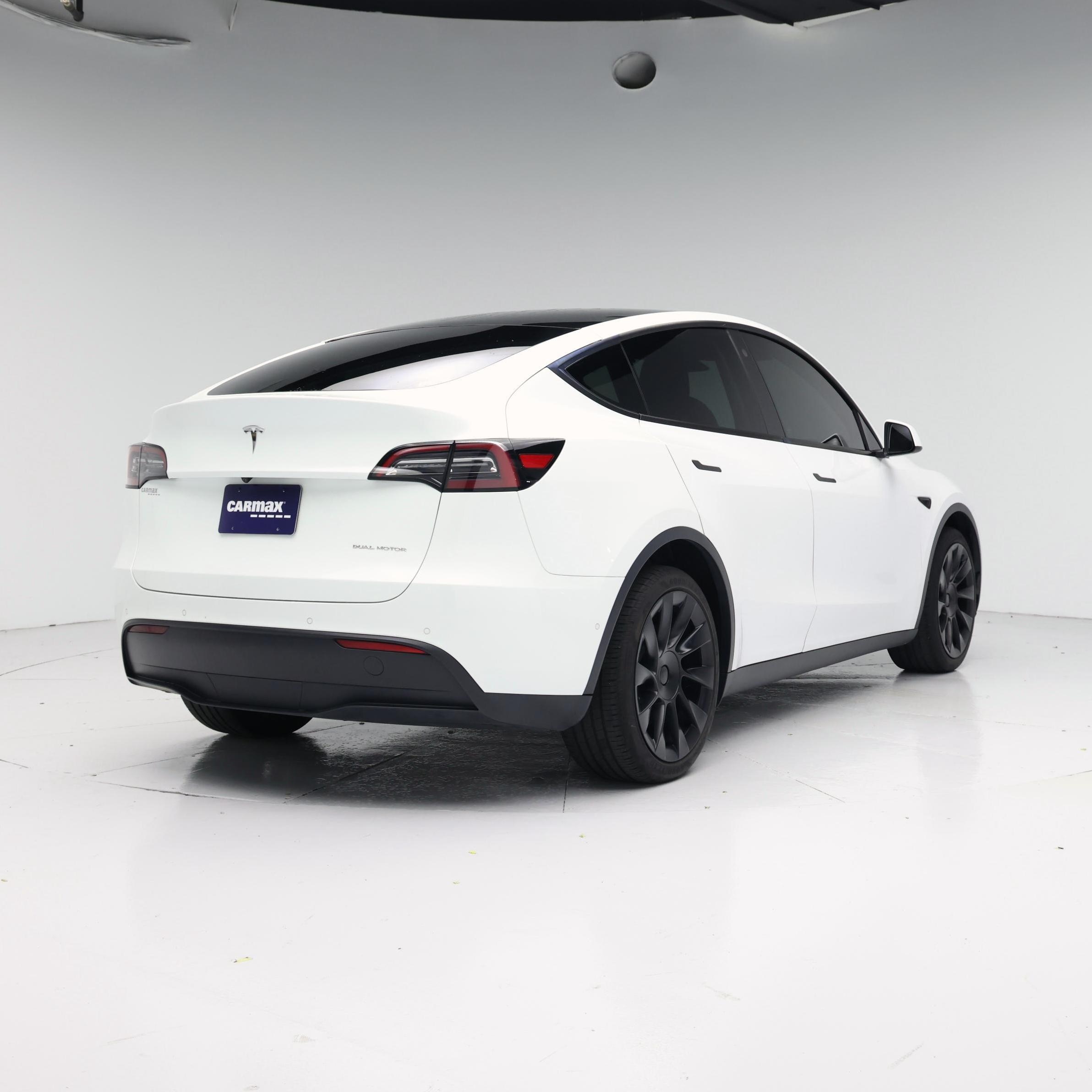 Thumbnail: 2022 Tesla Model Y - 8