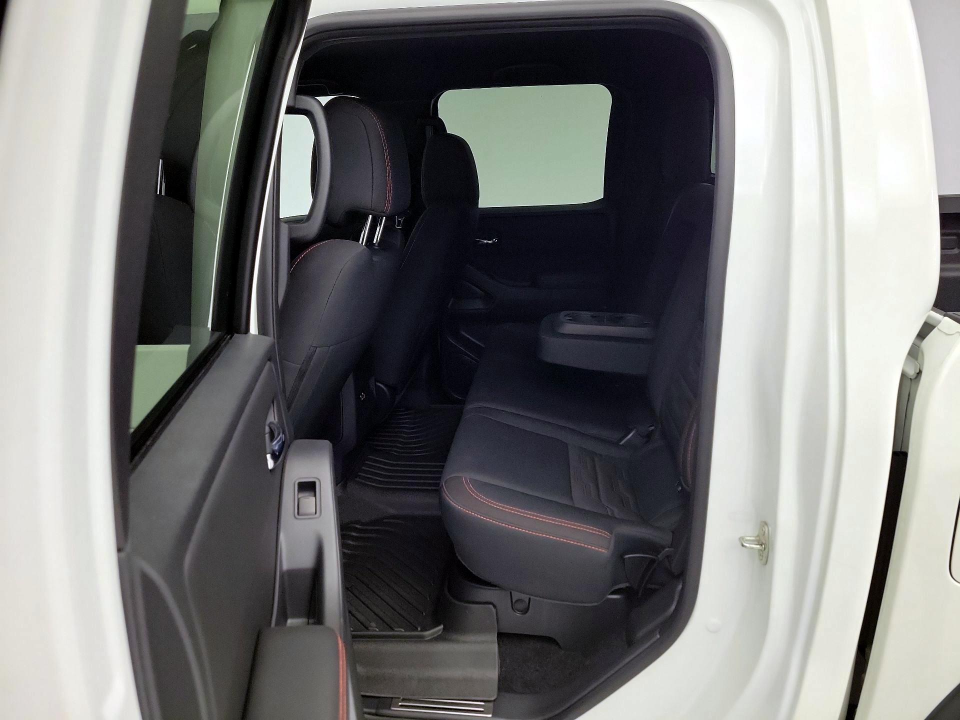 Thumbnail: 2023 Nissan Frontier - 19