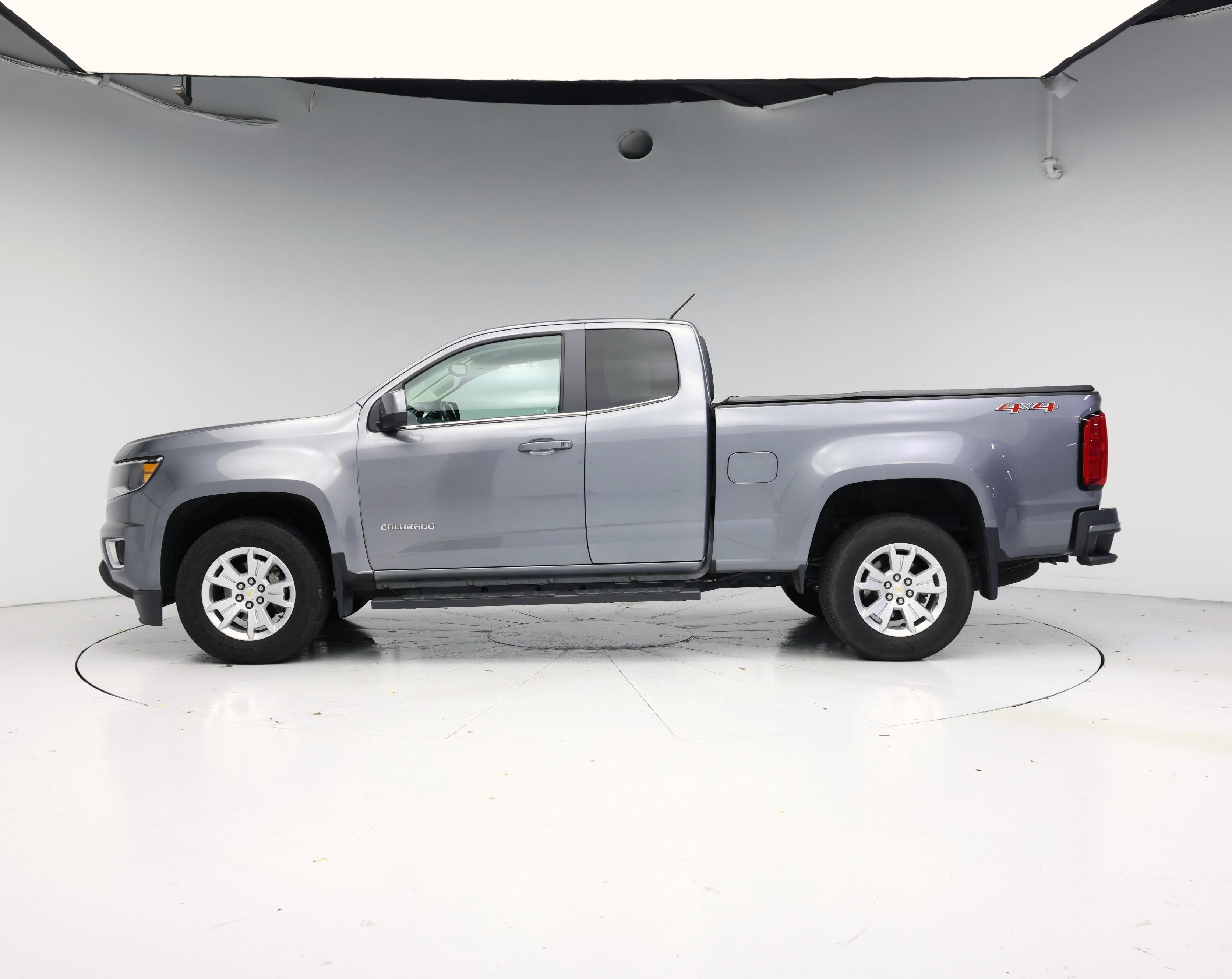 Thumbnail: 2020 Chevrolet Colorado - 3