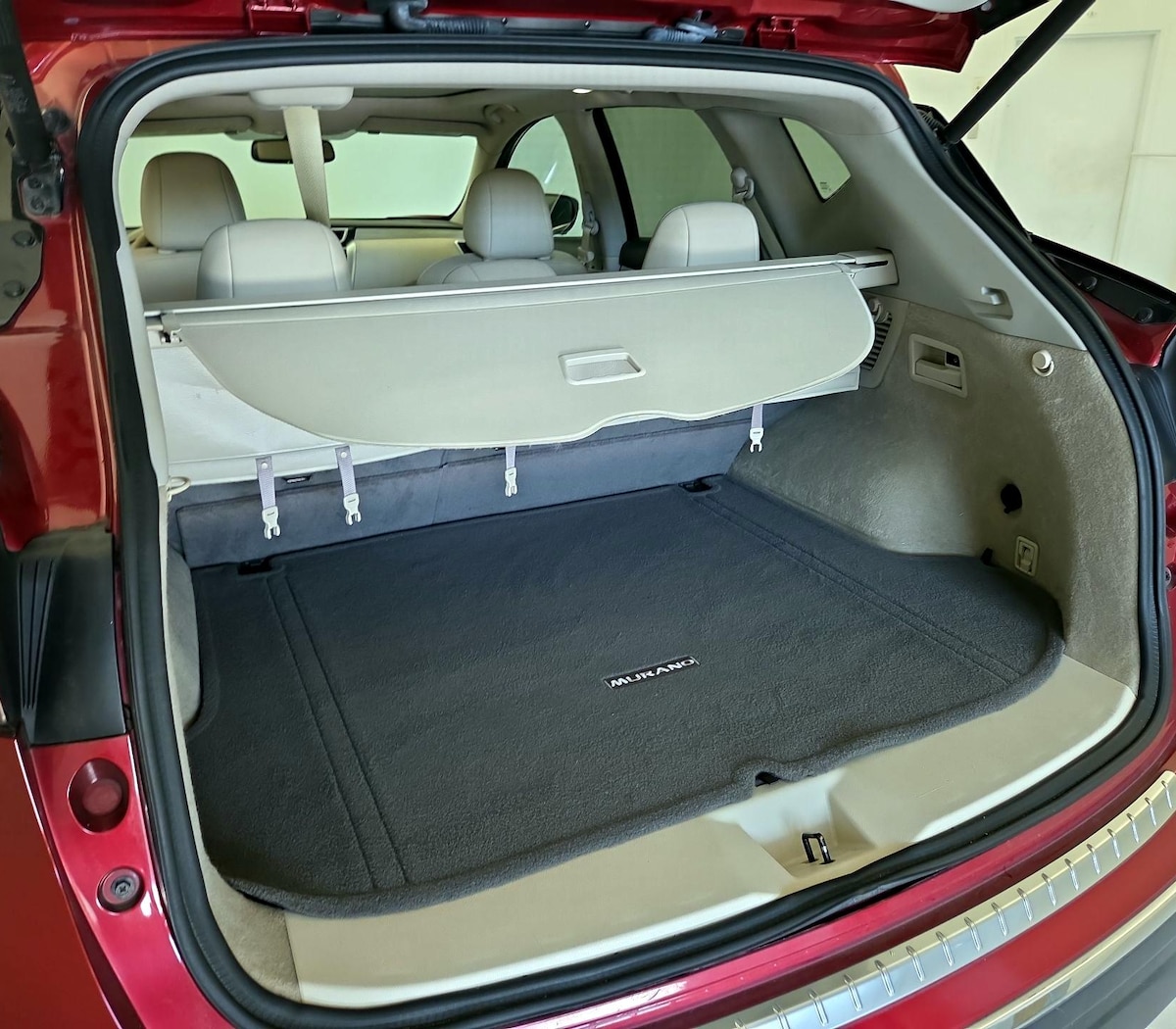 Trunk/Cargo (Seats Up)
