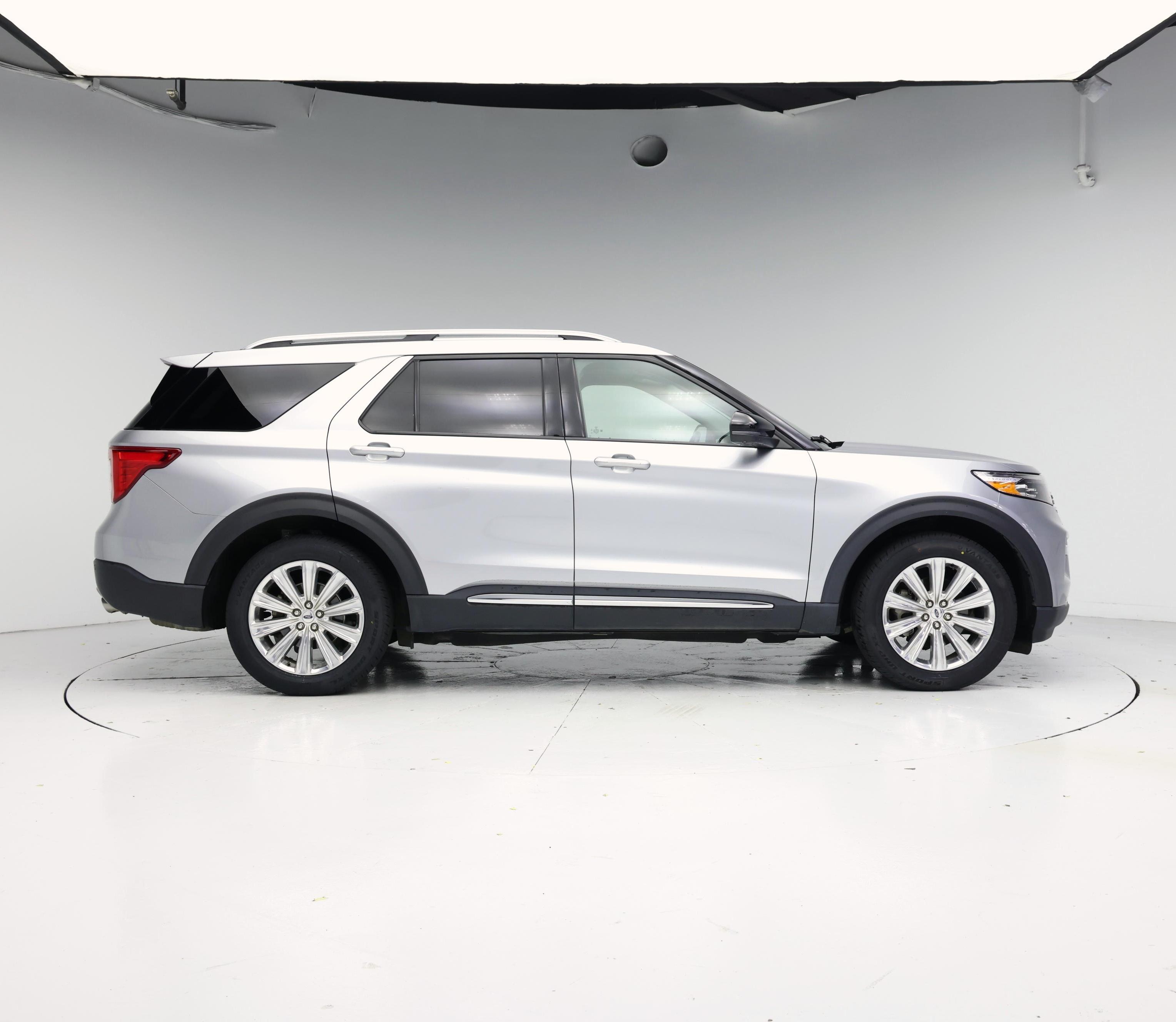 Thumbnail: 2021 Ford Explorer - 7