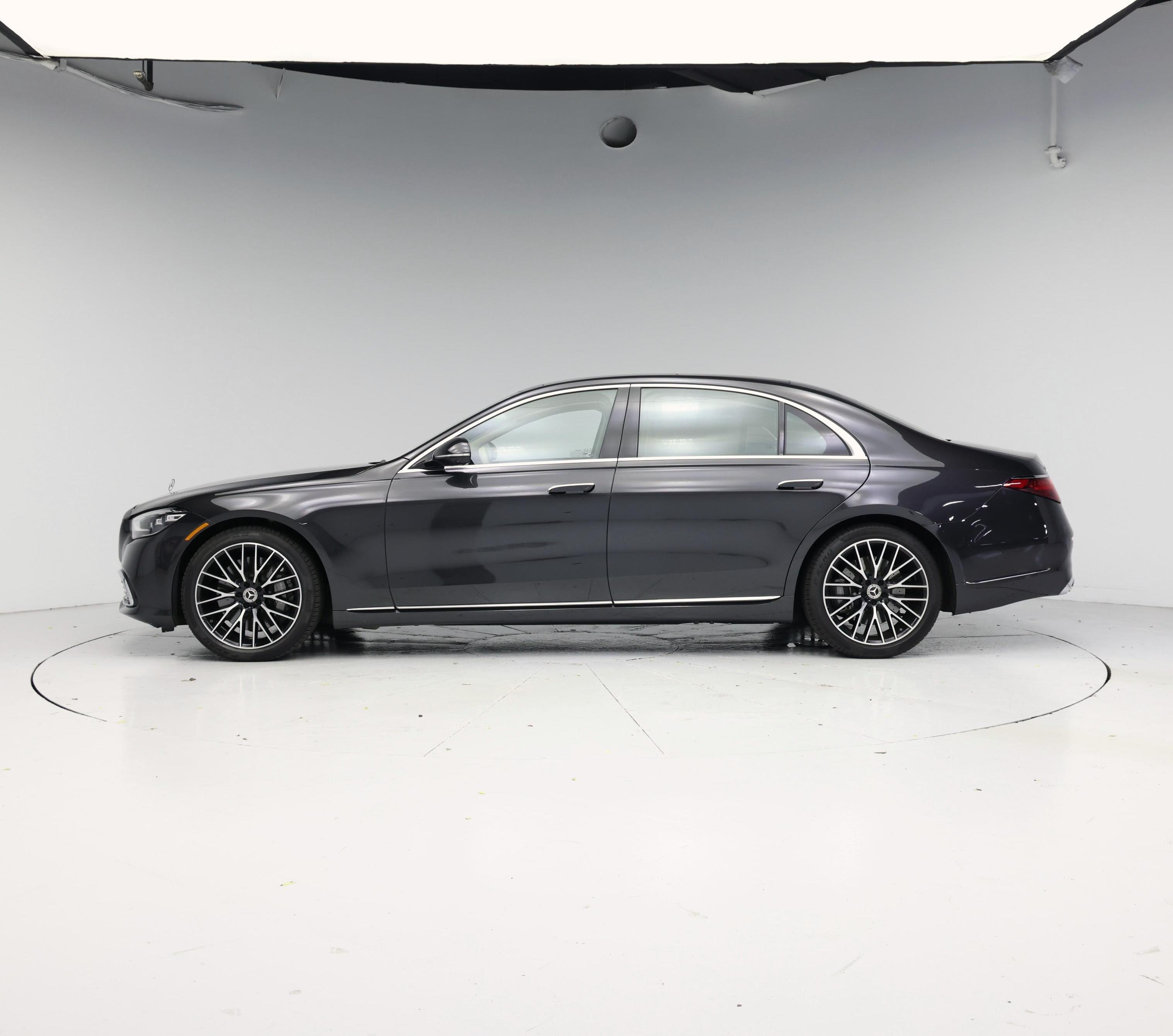 Thumbnail: 2022 Mercedes-Benz S-Class - 3