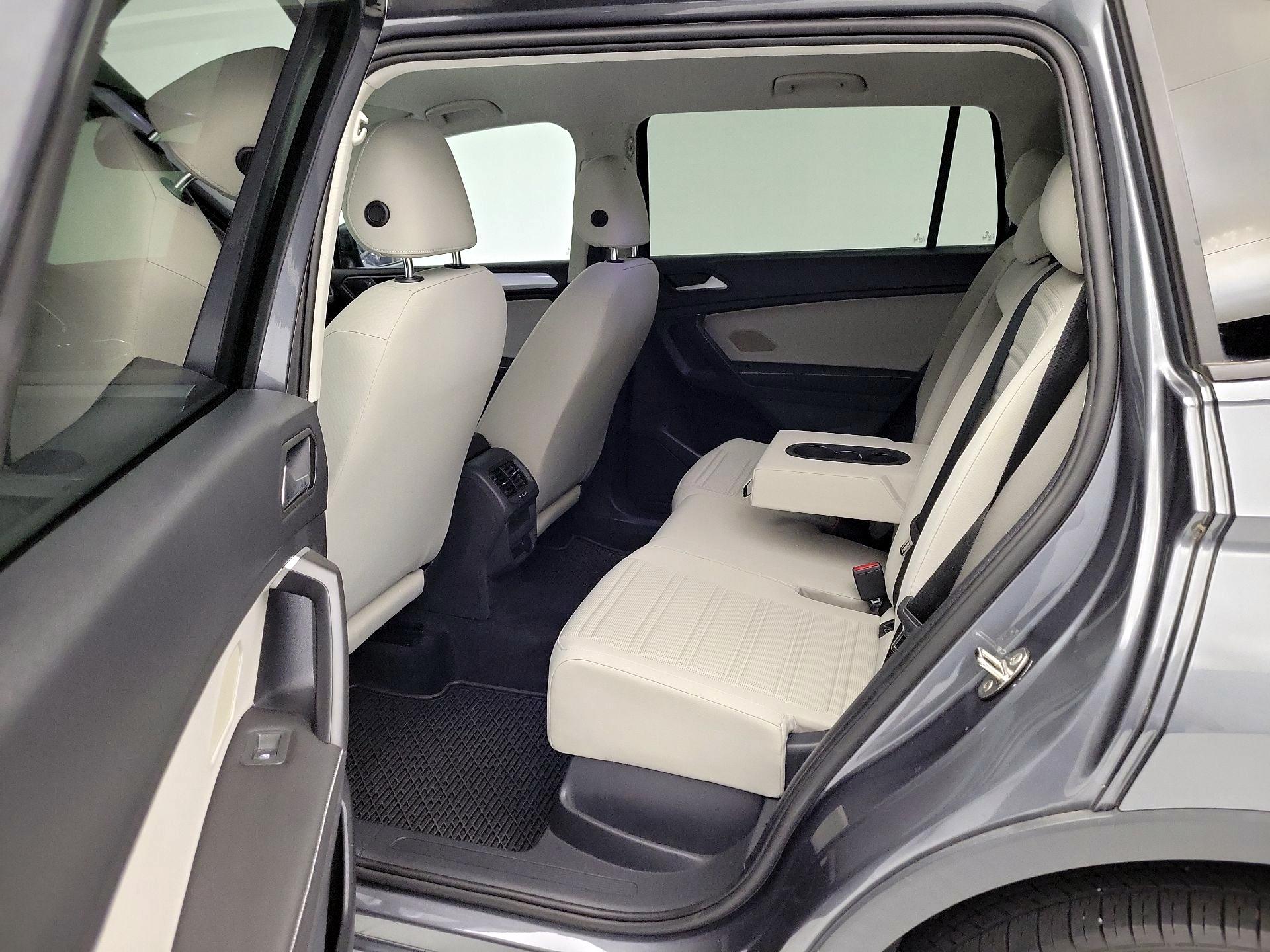 Thumbnail: 2022 Volkswagen Tiguan - 19