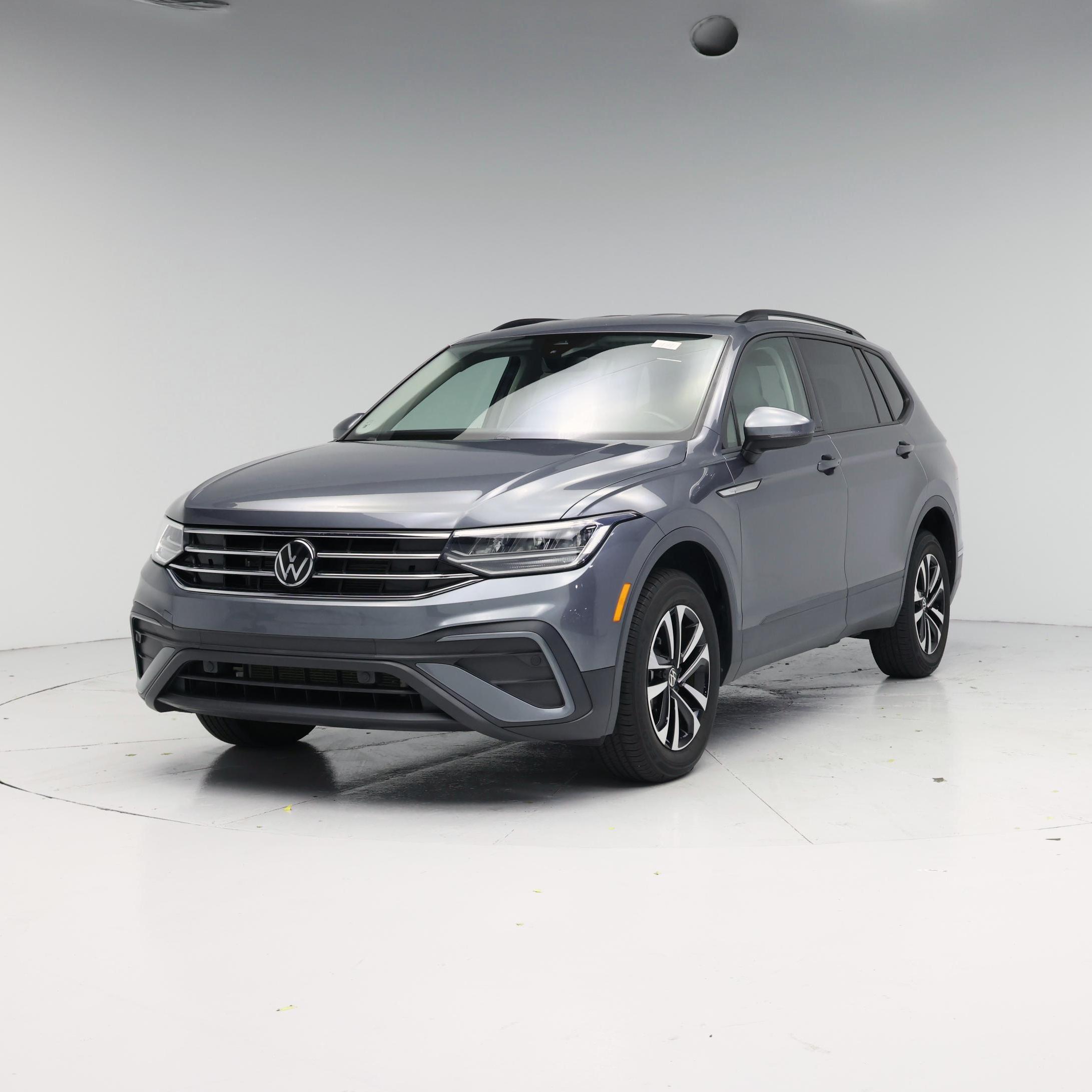 Thumbnail: 2022 Volkswagen Tiguan - 4