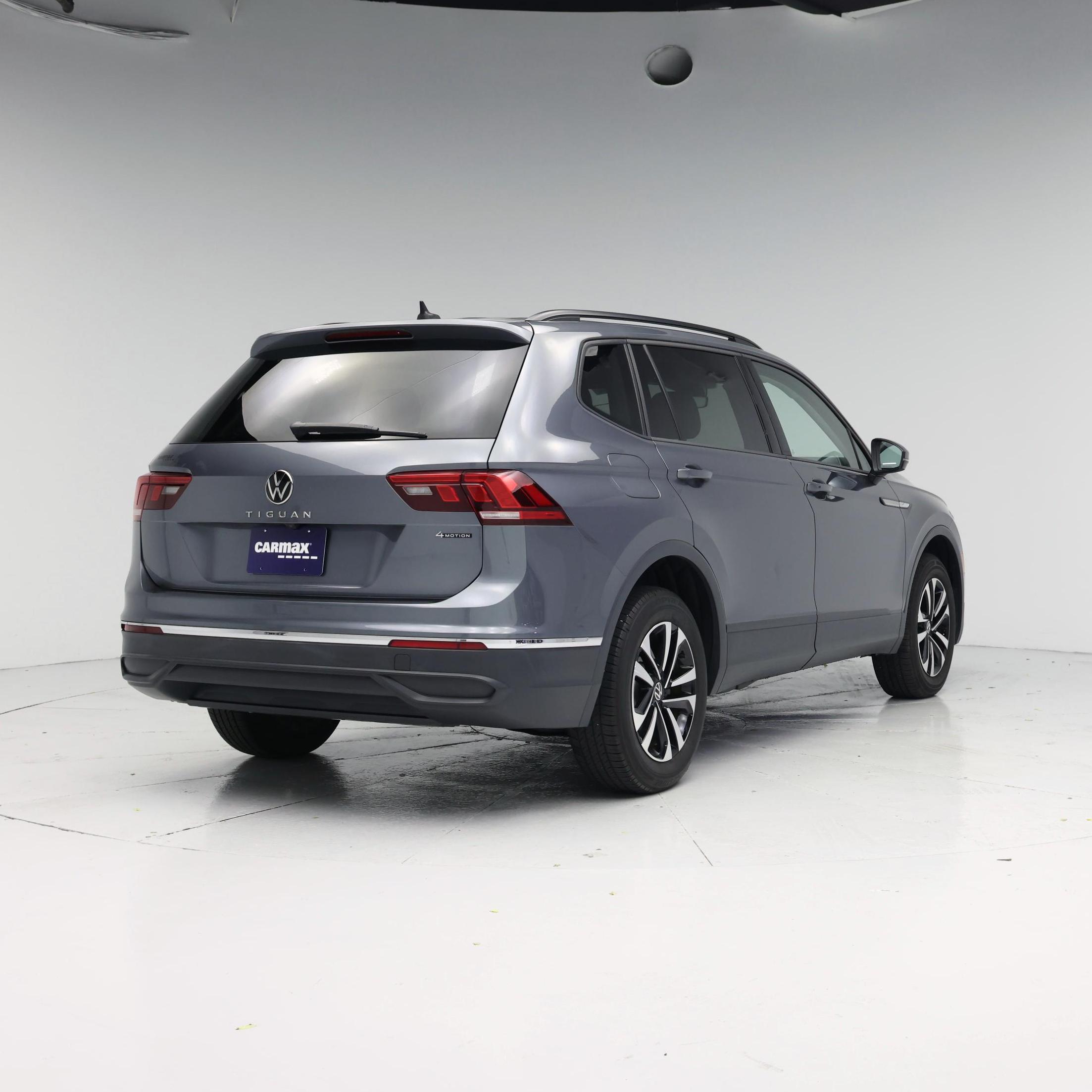 Thumbnail: 2022 Volkswagen Tiguan - 8