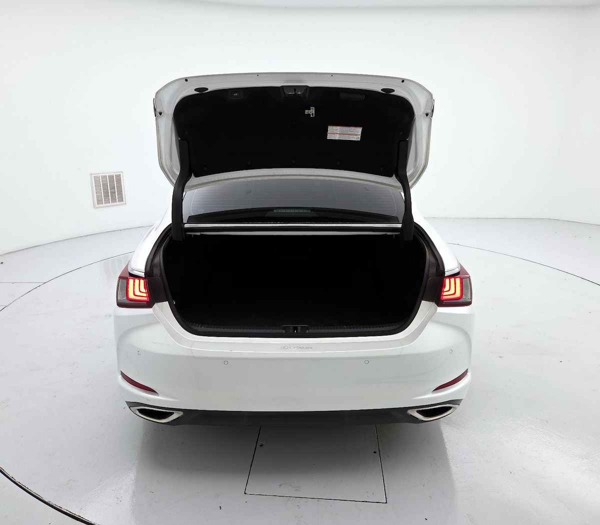 Trunk/Cargo (Seats Up)