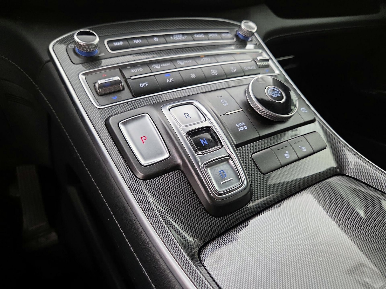 2021 Hyundai Santa Fe SEL - Photo 18