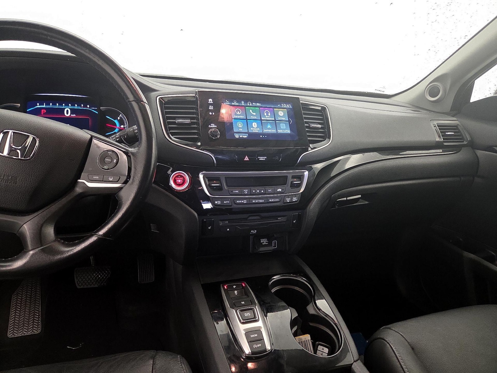 Apple CarPlay® & Android Auto™