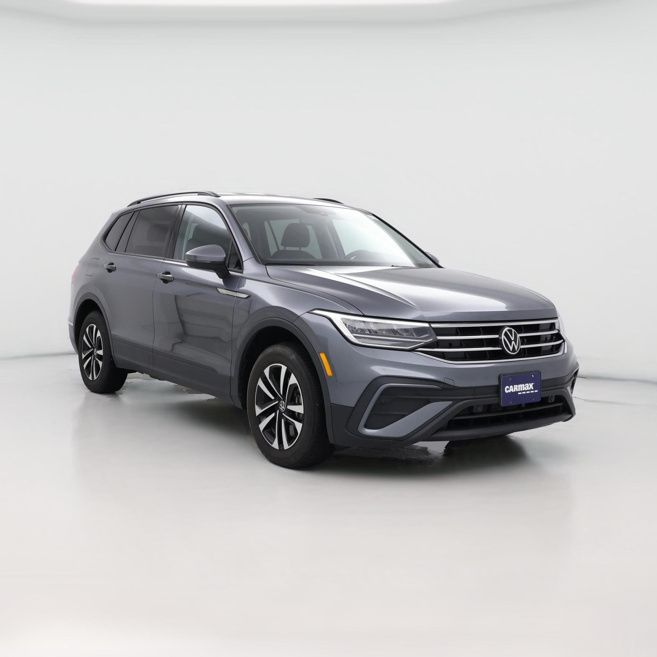 Thumbnail: 2023 Volkswagen Tiguan - 1