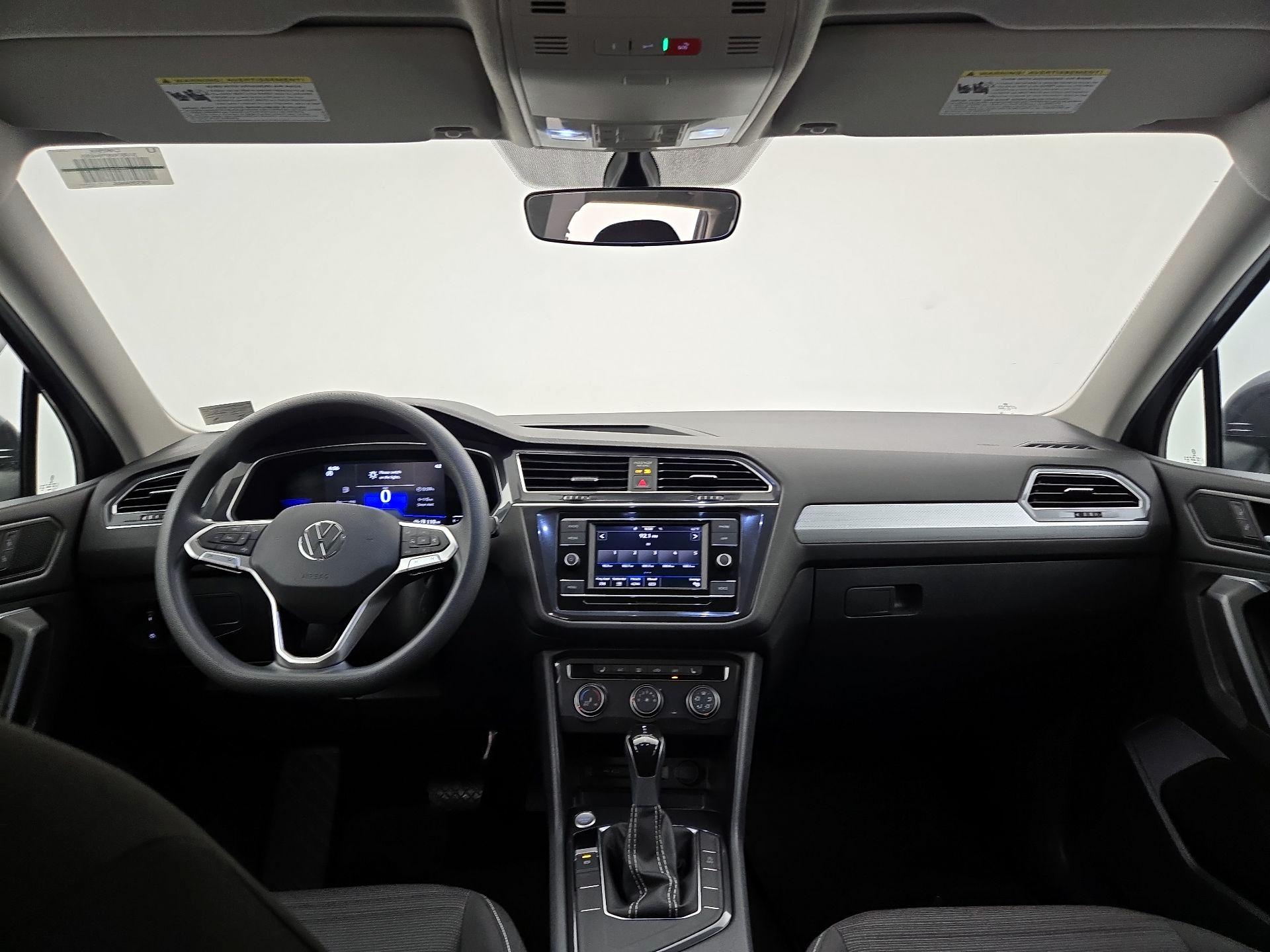 Thumbnail: 2023 Volkswagen Tiguan - 9