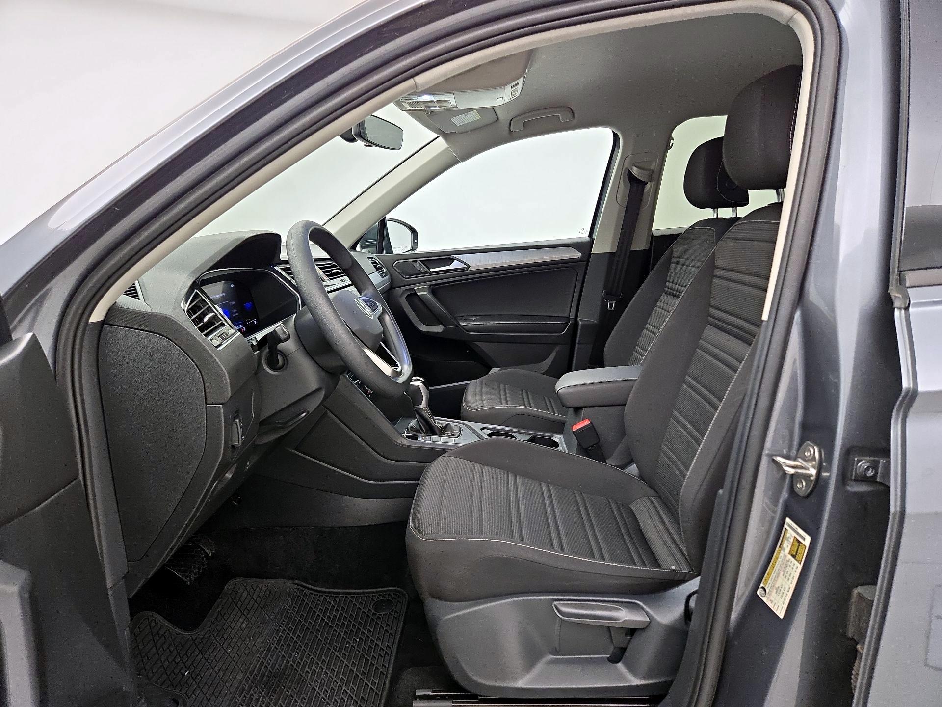 Thumbnail: 2023 Volkswagen Tiguan - 11