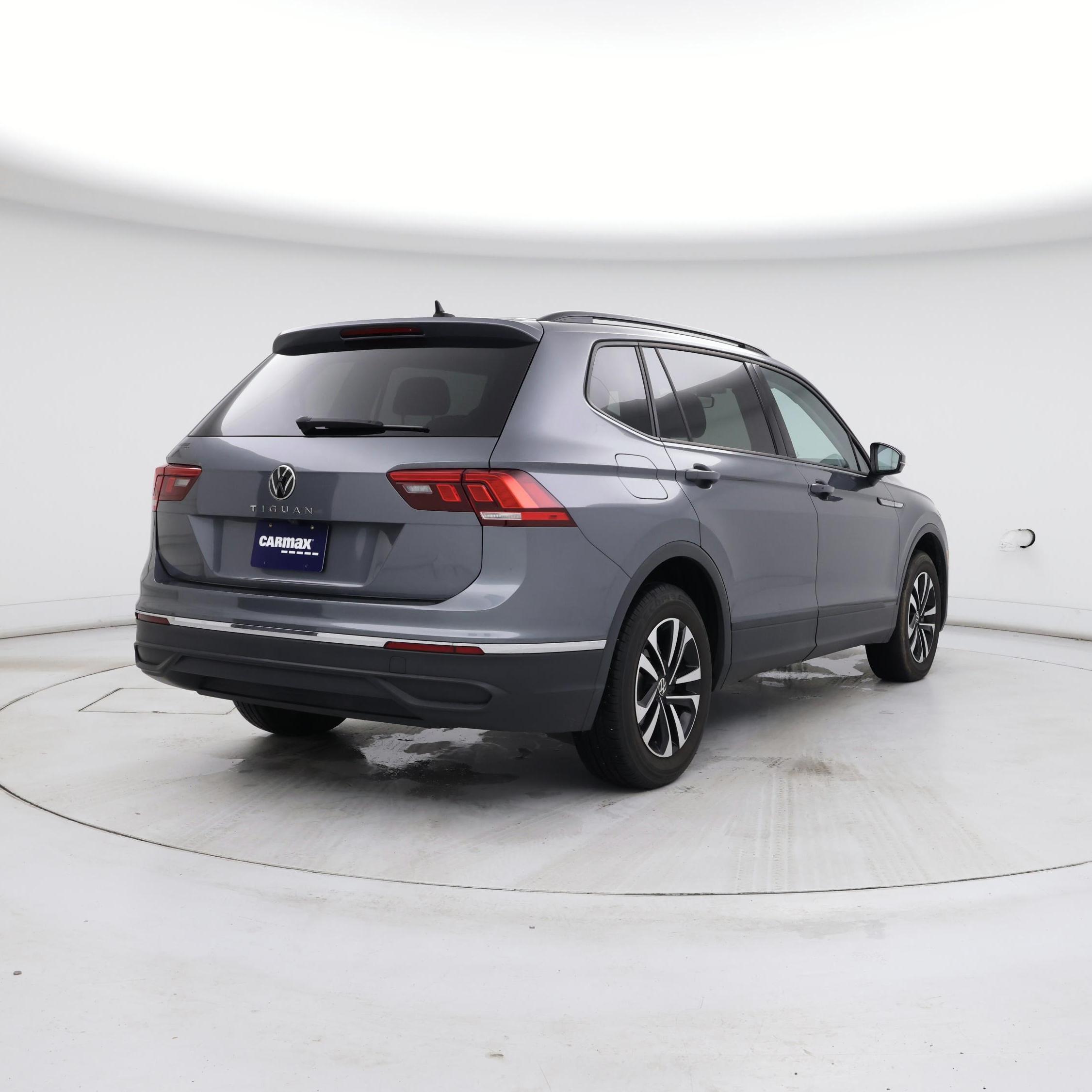 Thumbnail: 2023 Volkswagen Tiguan - 8