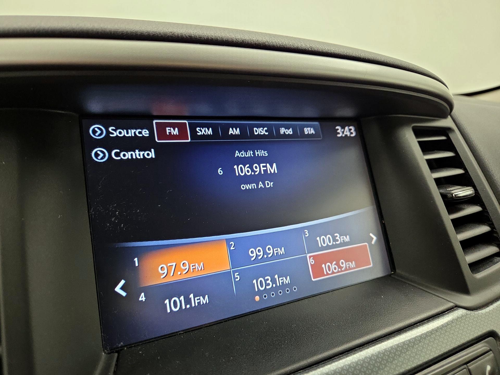 Thumbnail: 2019 Nissan Pathfinder - 16