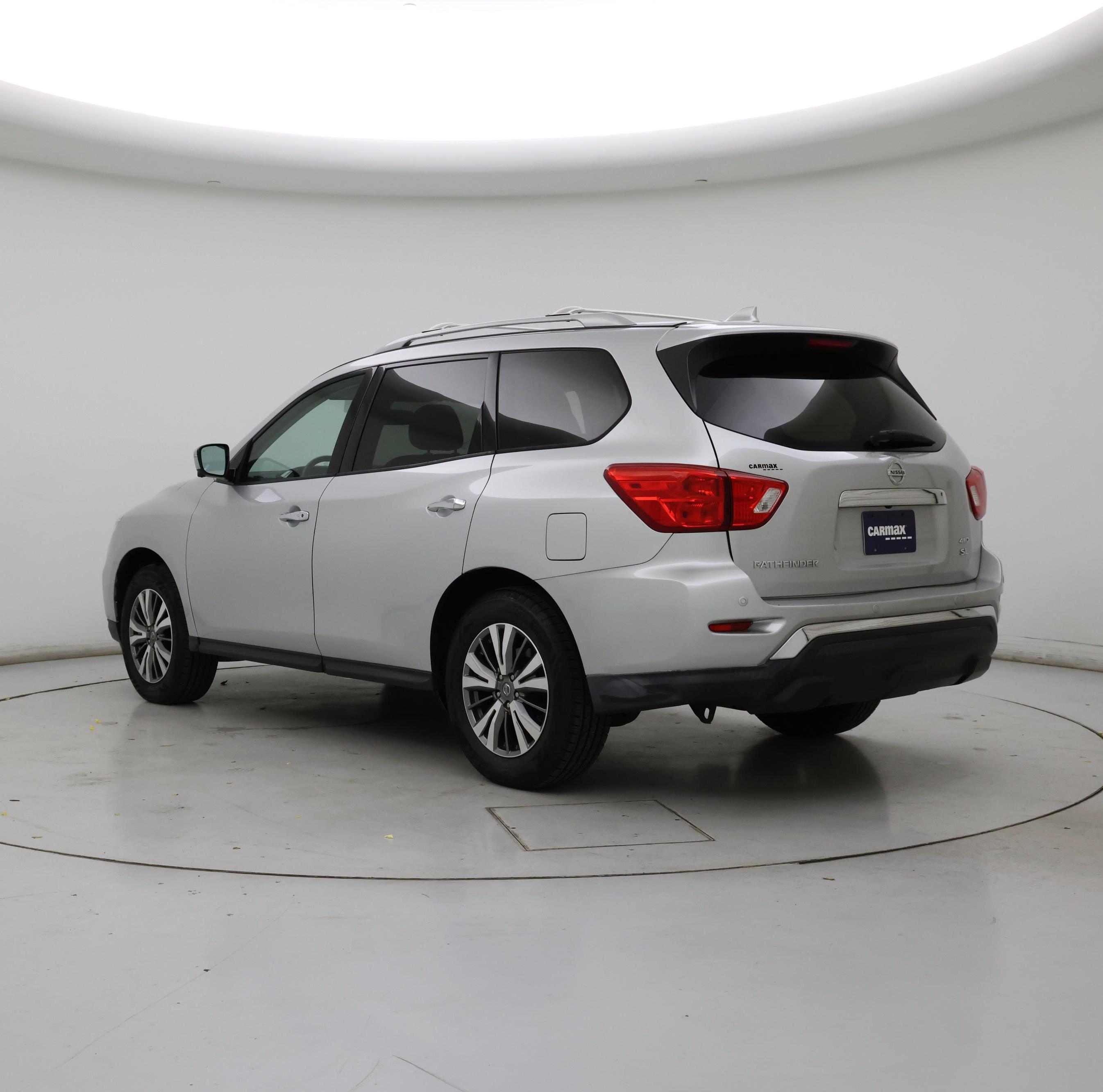 Thumbnail: 2019 Nissan Pathfinder - 2
