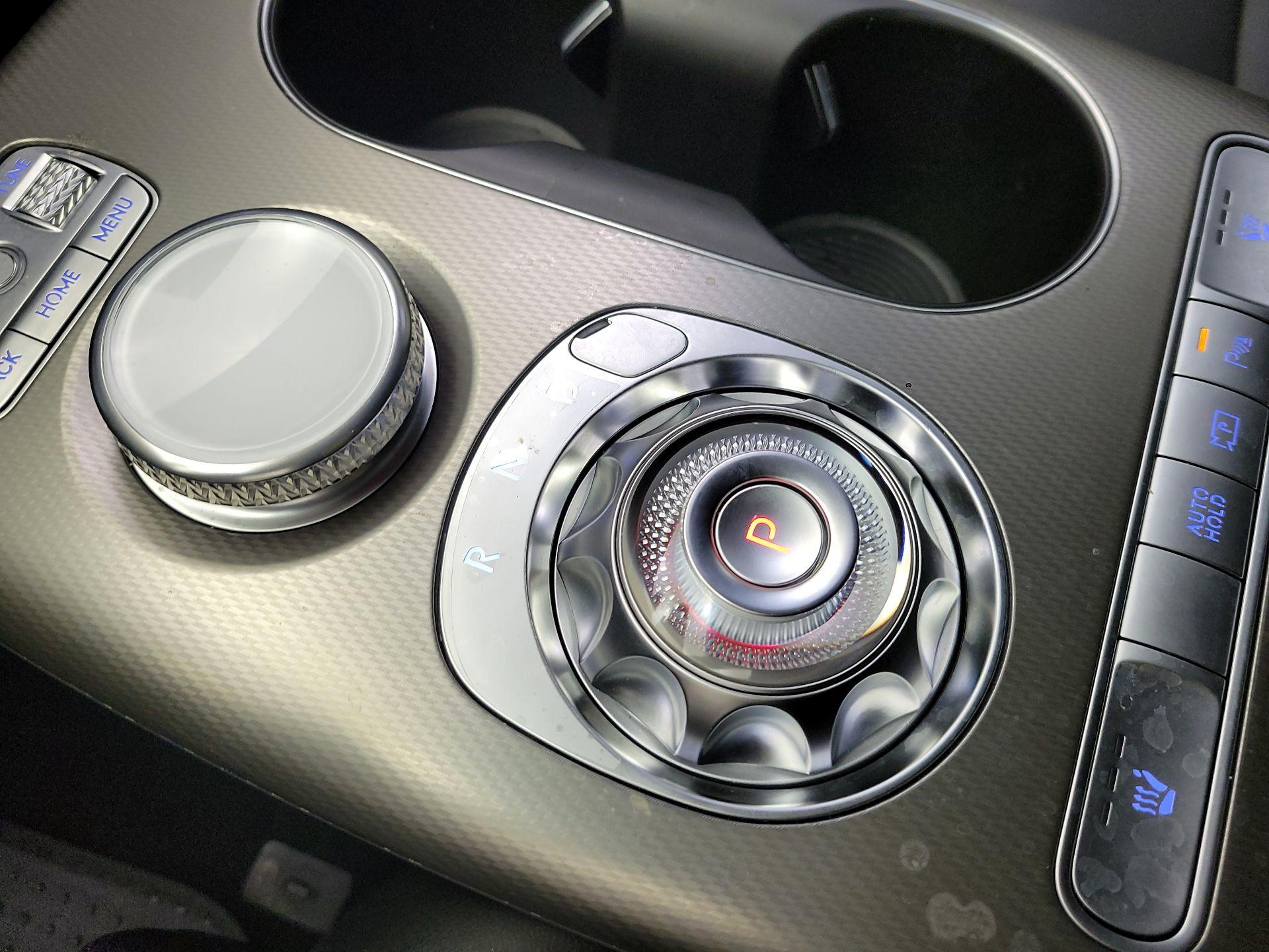 Thumbnail: 2025 Genesis GV60 - 16