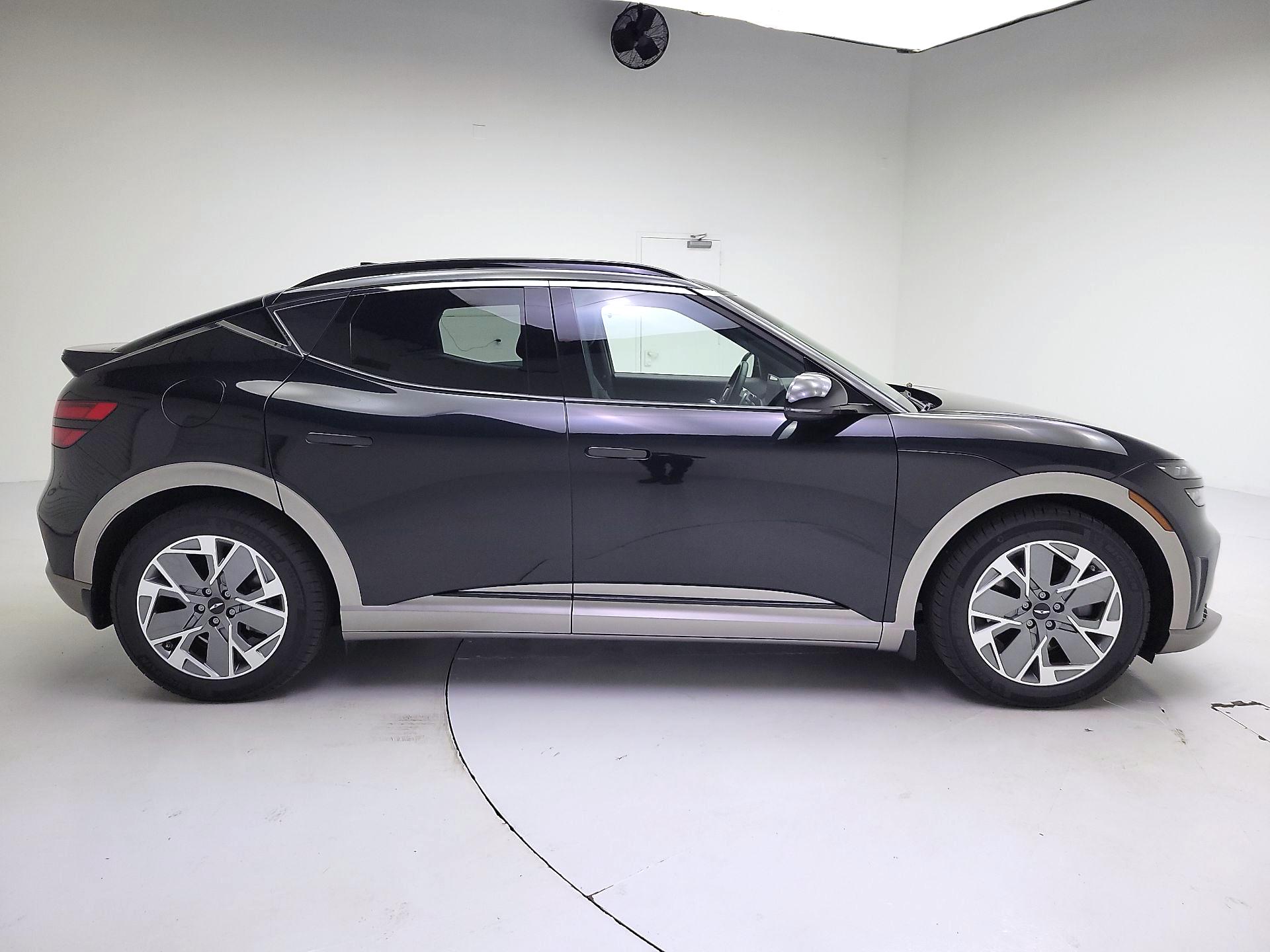 Thumbnail: 2025 Genesis GV60 - 4