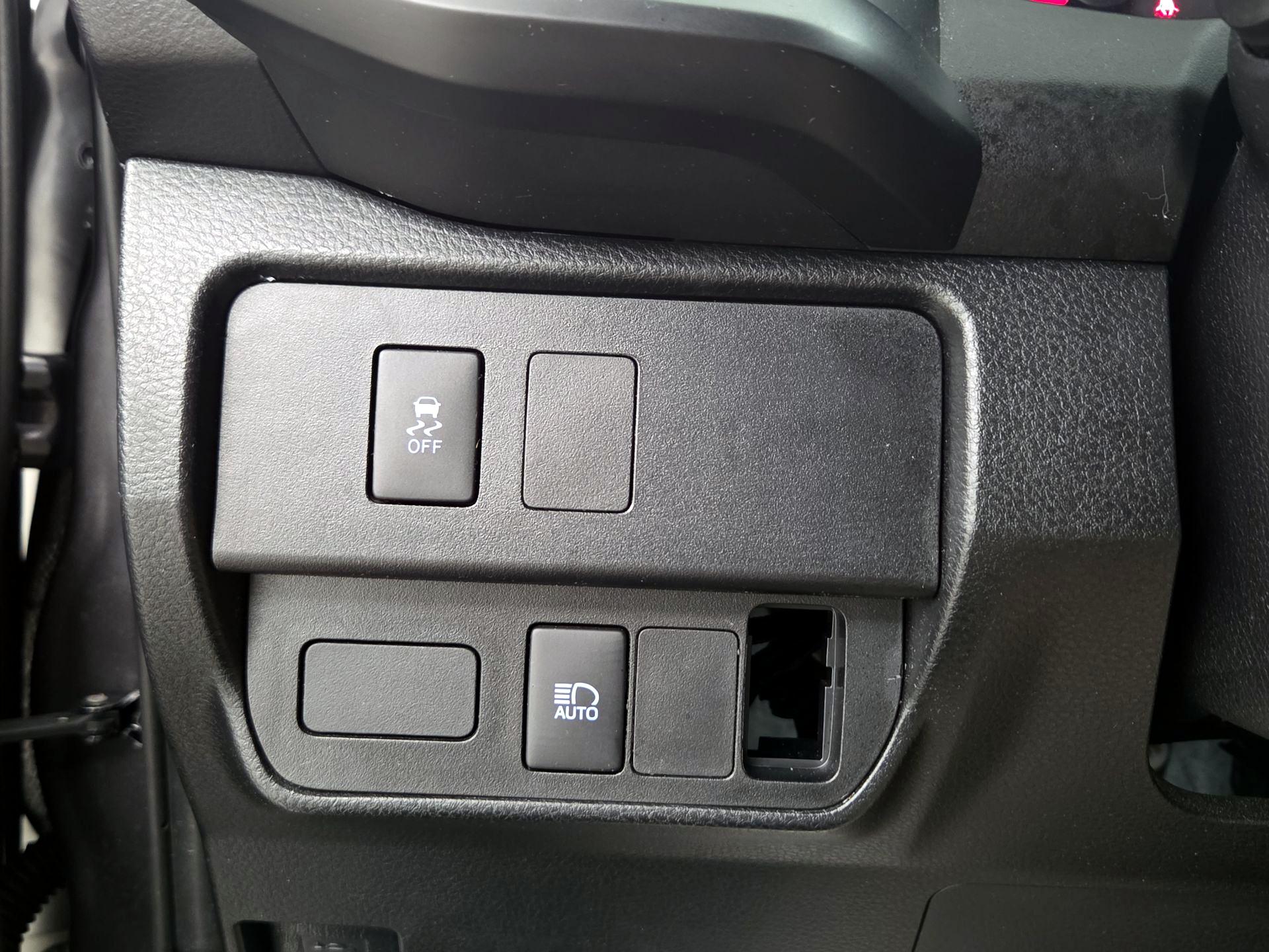 Thumbnail: 2021 Toyota Tacoma - 11