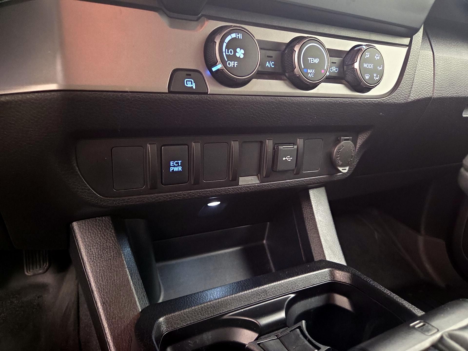 Thumbnail: 2021 Toyota Tacoma - 16