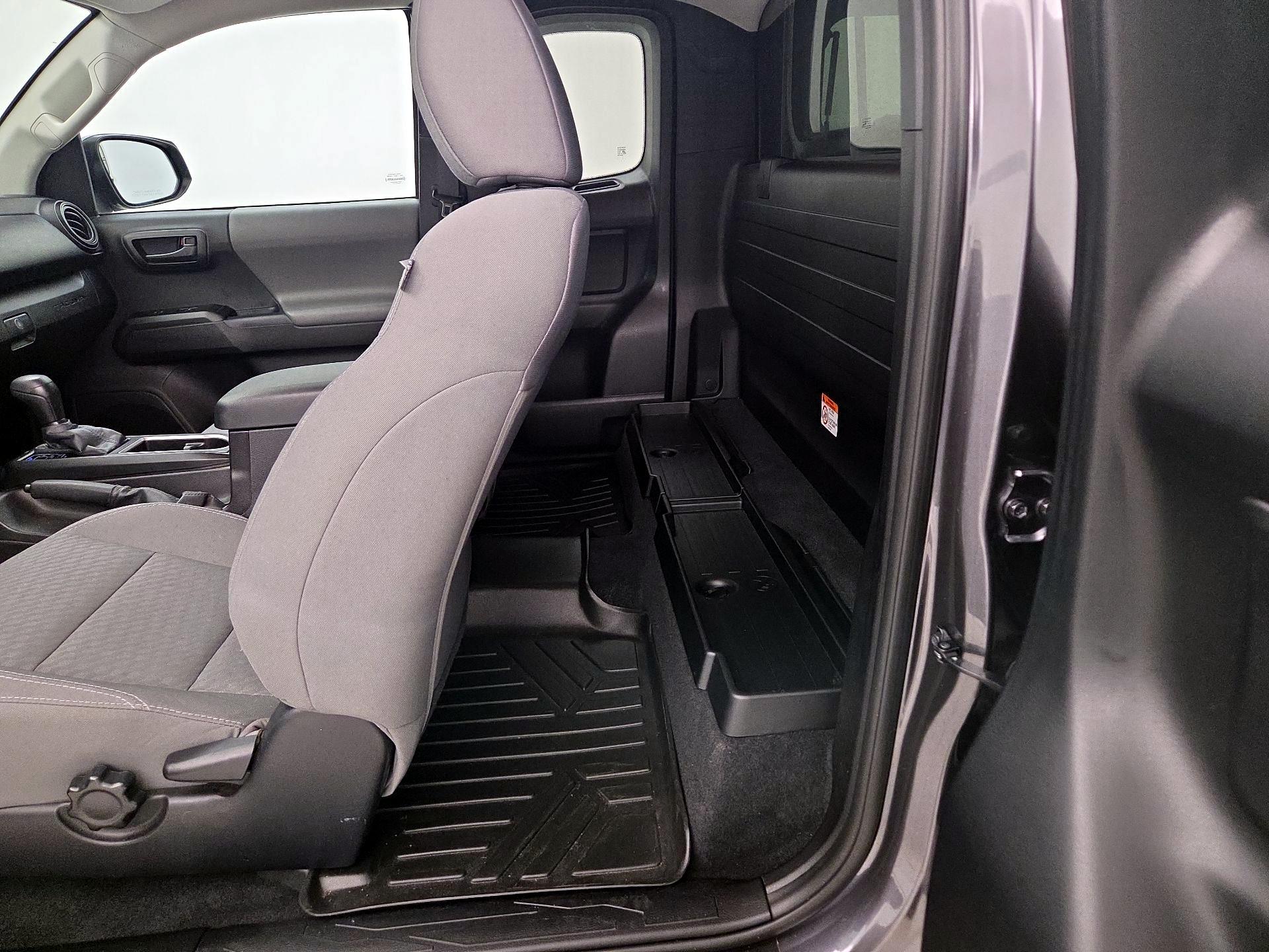 Thumbnail: 2021 Toyota Tacoma - 17