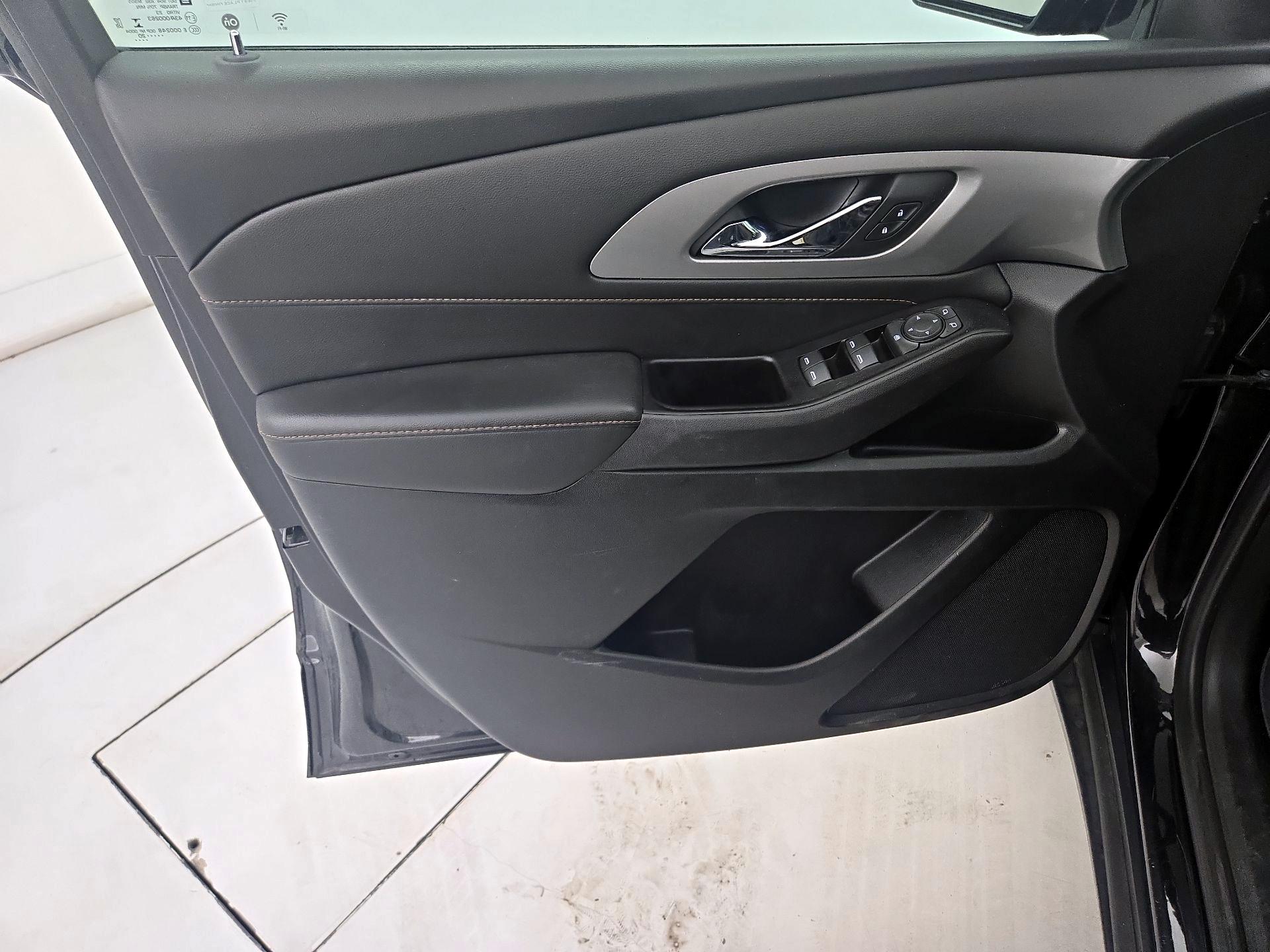 Thumbnail: 2020 Chevrolet Traverse - 12