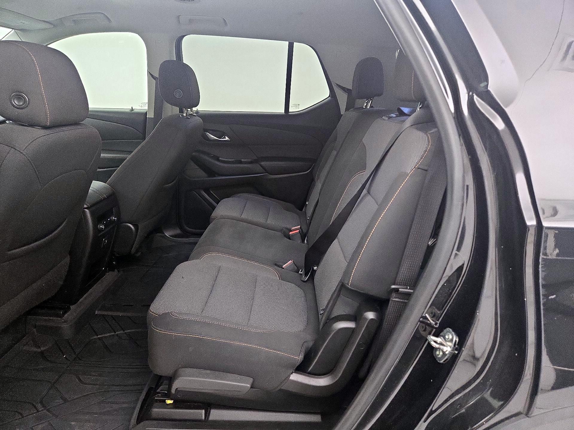 Thumbnail: 2020 Chevrolet Traverse - 19