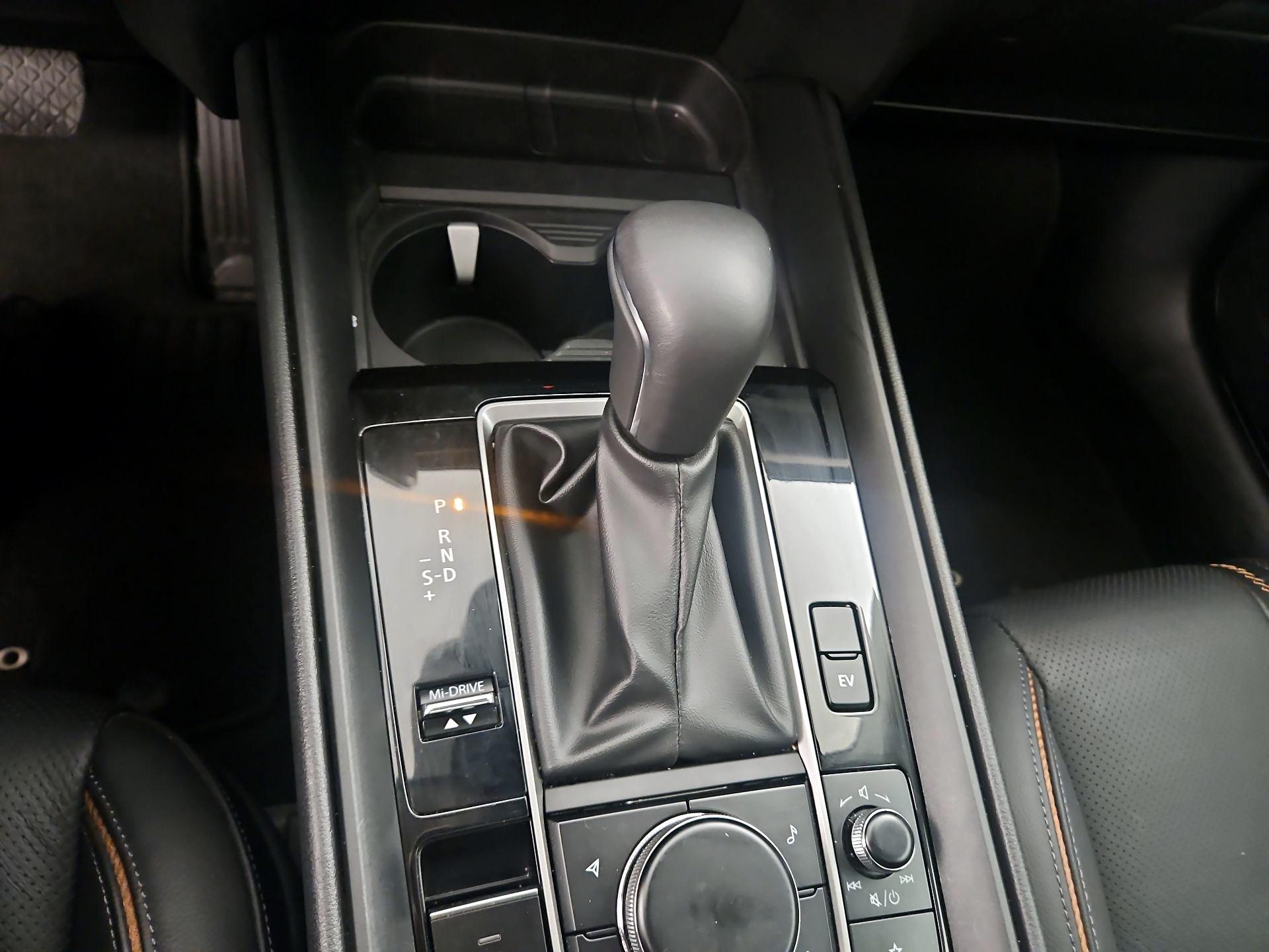 Thumbnail: 2025 Mazda CX-50 - 17