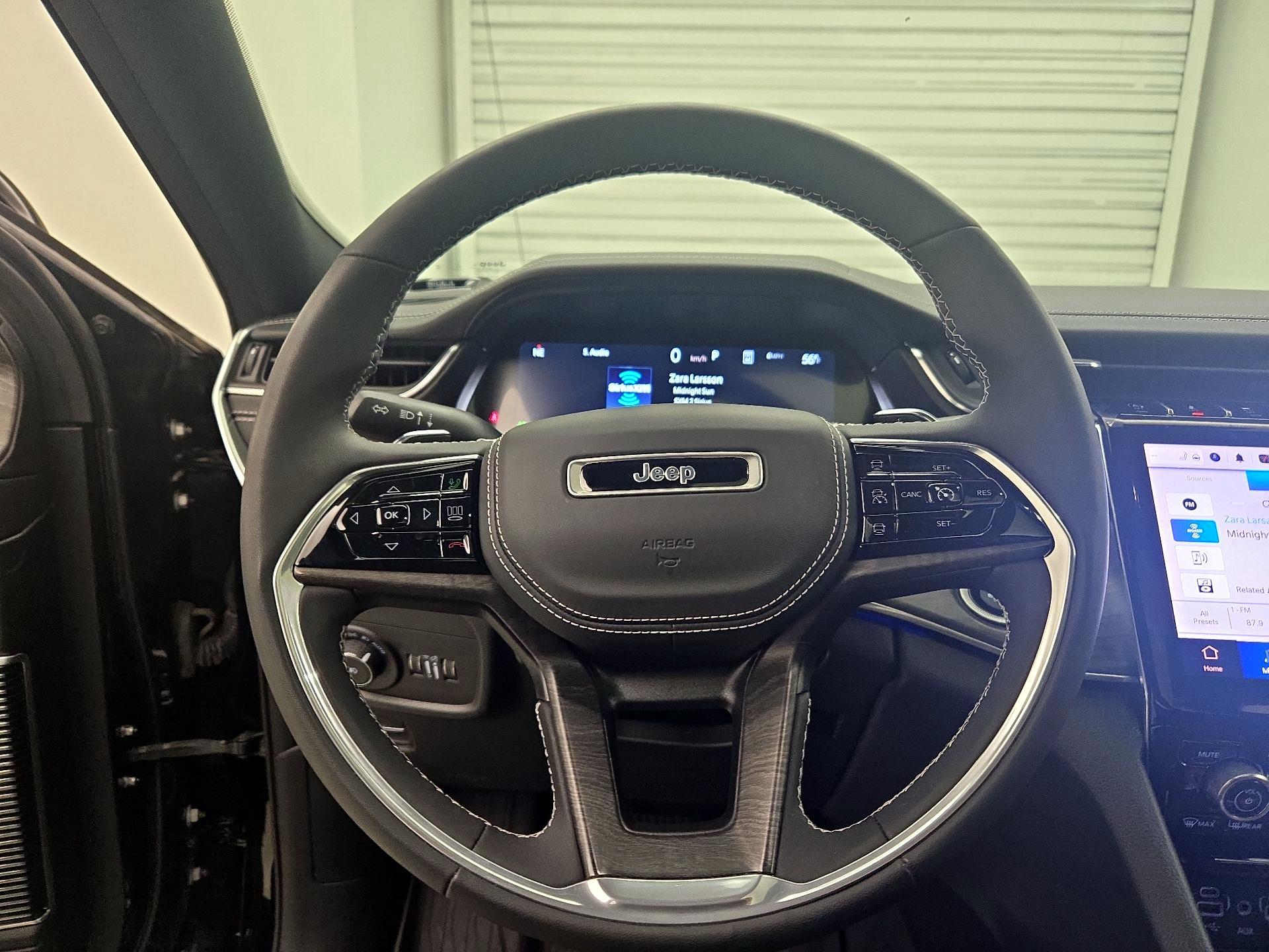 Thumbnail: 2023 Jeep Grand Cherokee L - 10